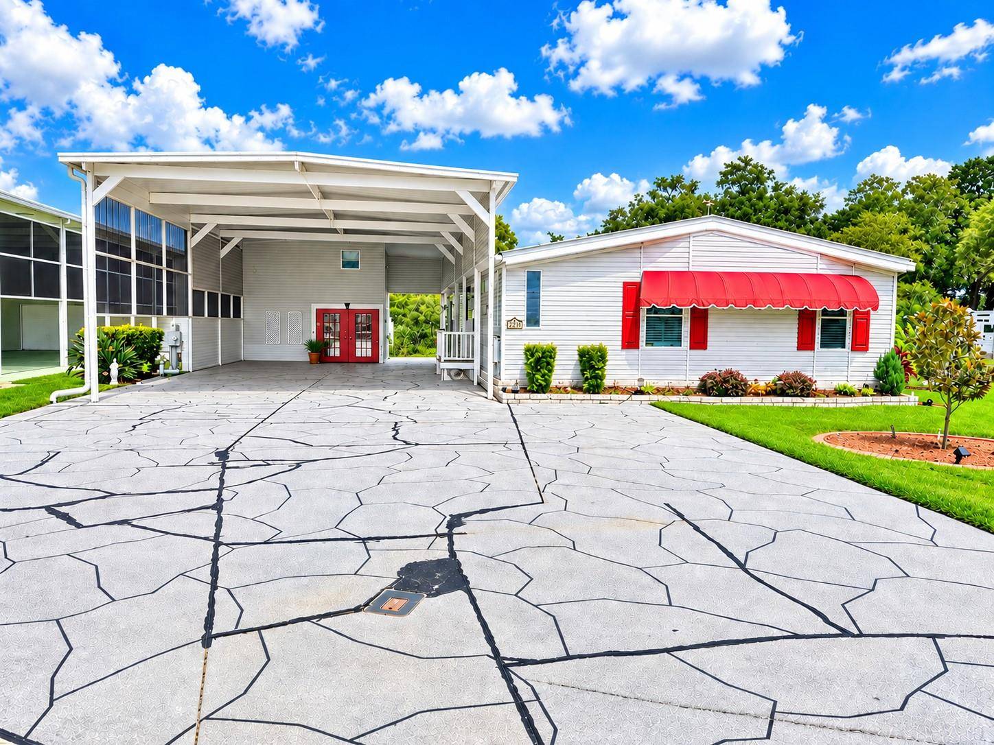 5214 ISLAND VIEW CIR N, Polk City, FL 33868