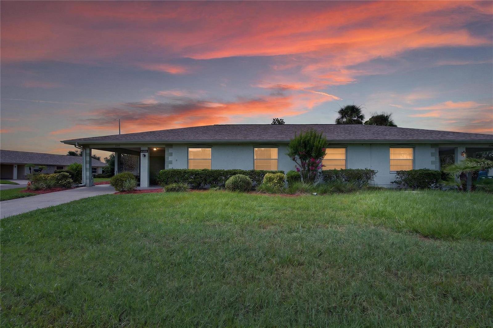 2203 HIGHCLERE CIR #2203, Sun City Center, FL 33573