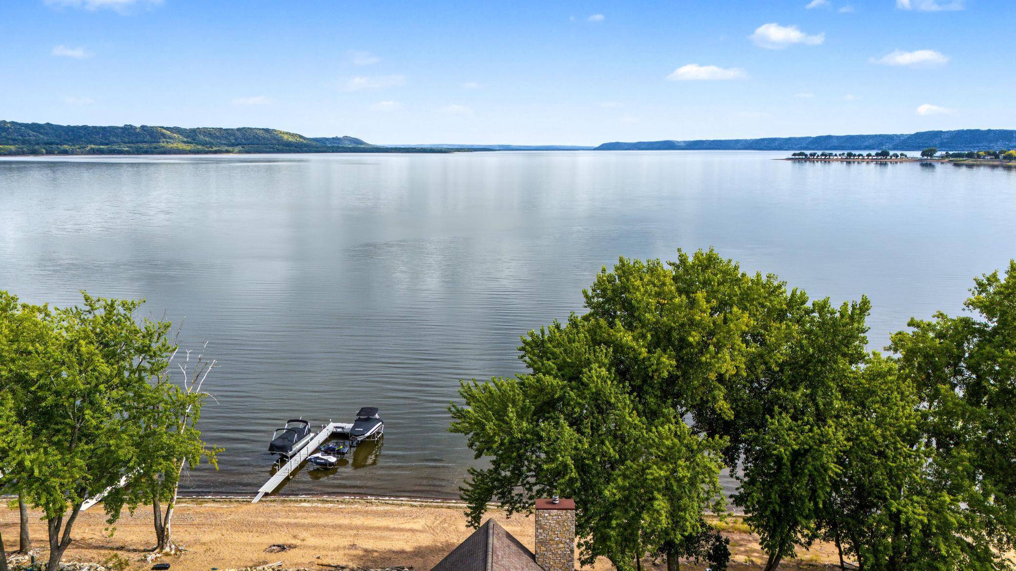 600 Central Point RD, Lake City, MN 55041
