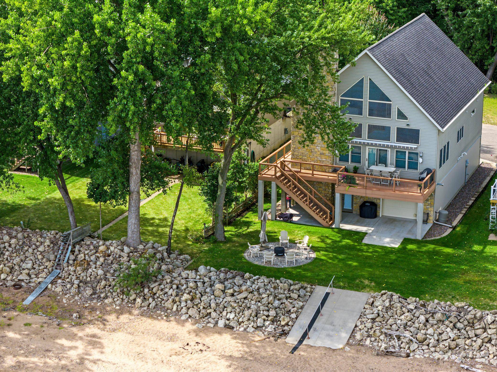 600 Central Point RD, Lake City, MN 55041