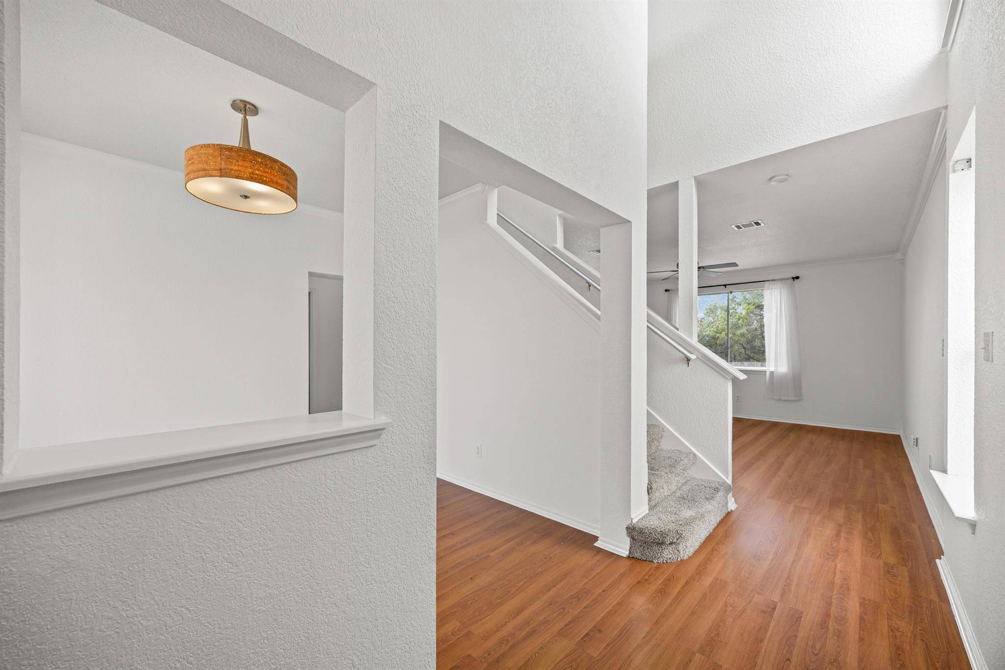 3514 Rock Shelf LN, Round Rock, TX 78681