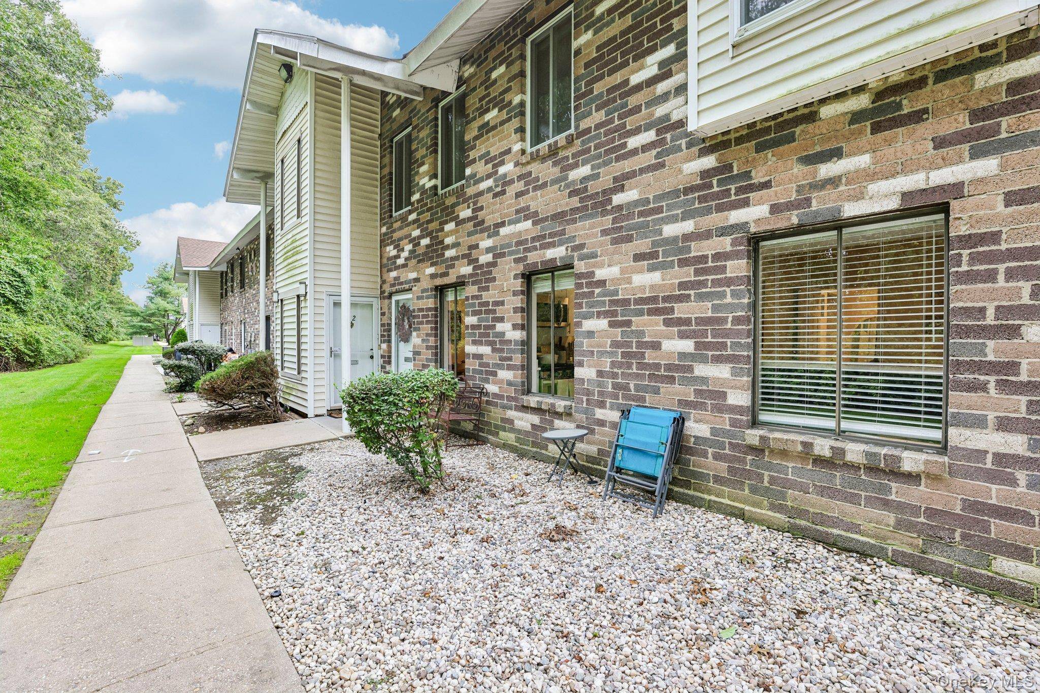 1 Houston CT #H1, Coram, NY 11727