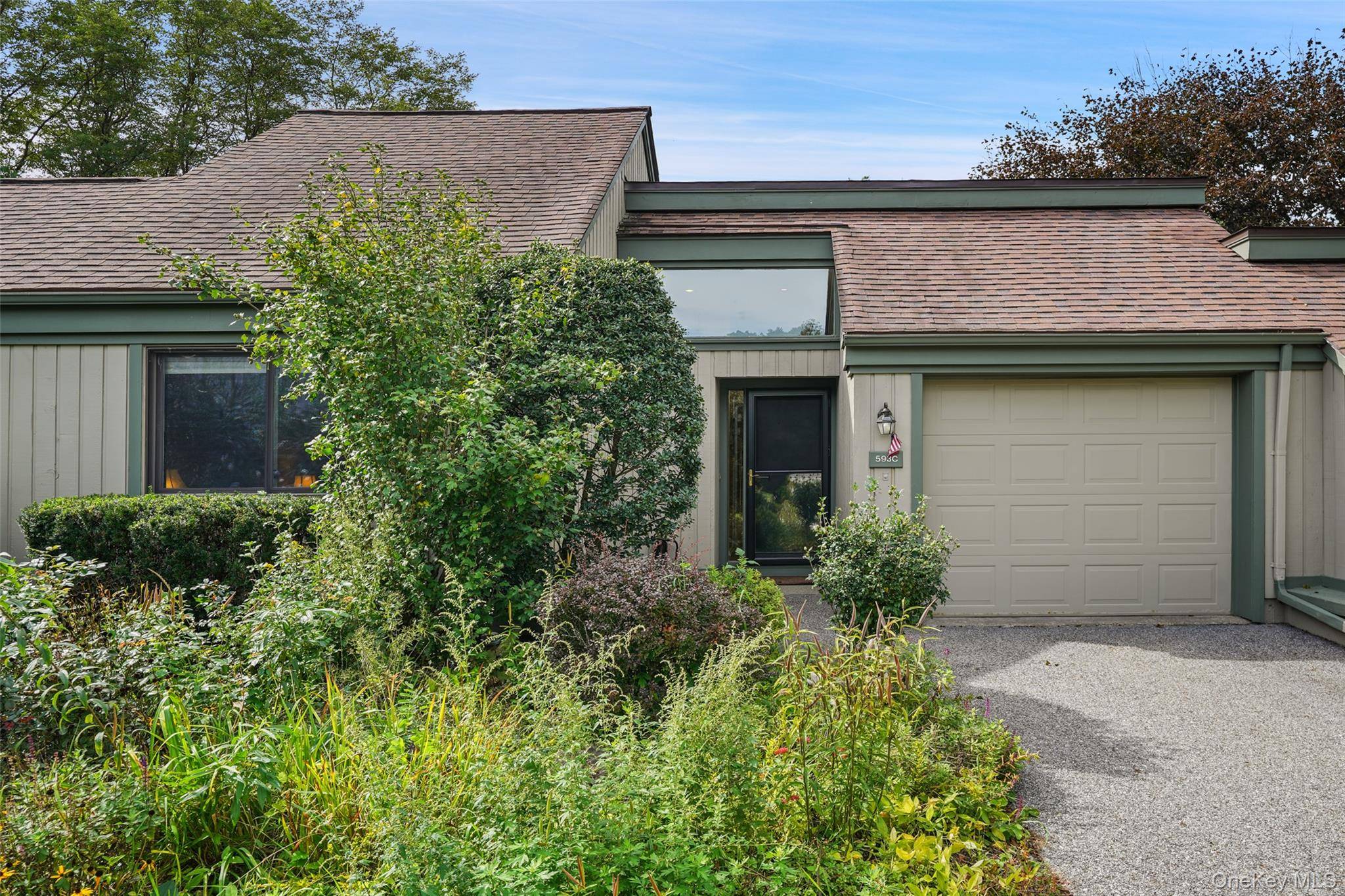 593 Heritage Hills DR #C, Somers, NY 10589