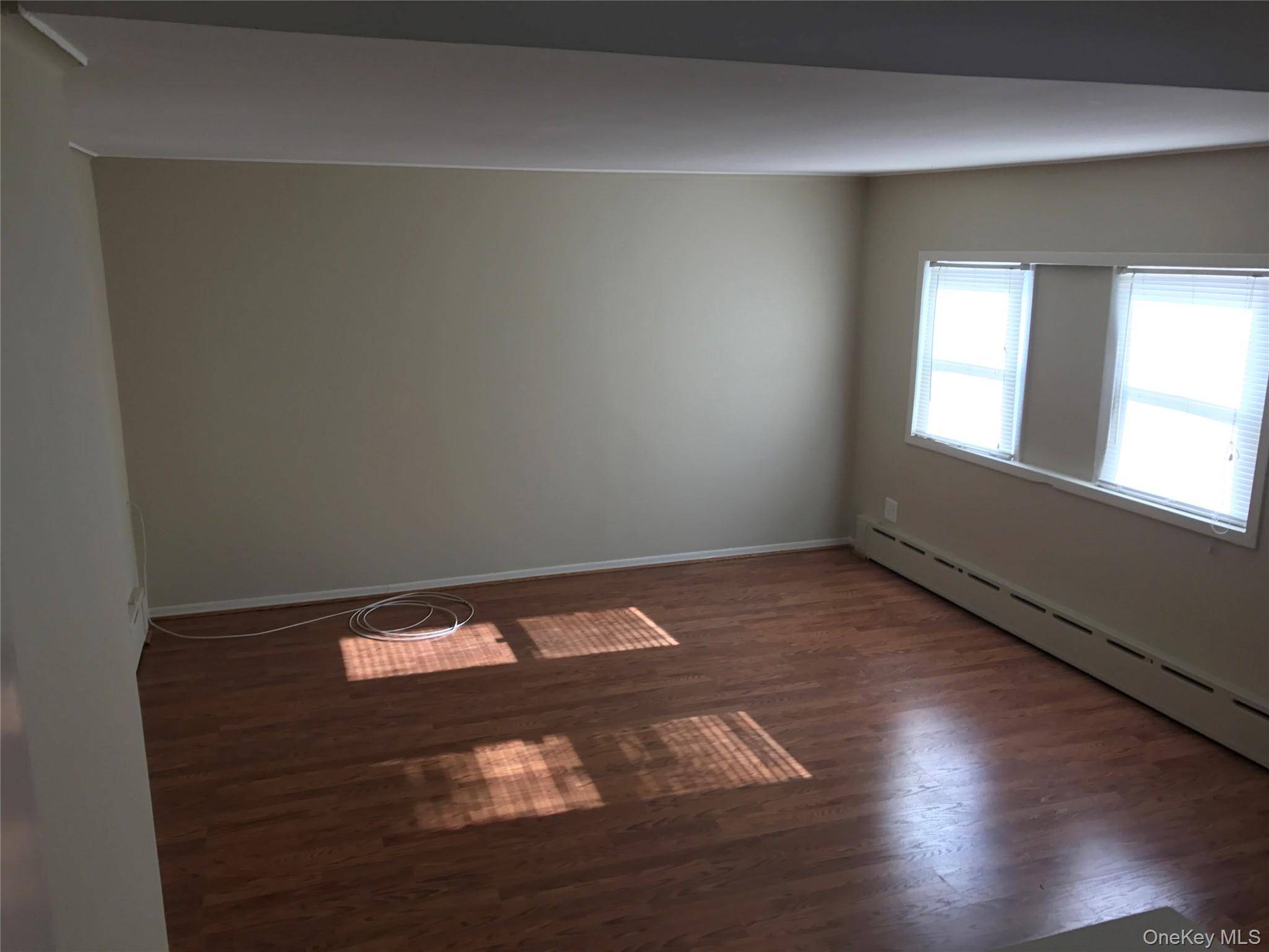 278 14th AVE #1, West Babylon, NY 11704