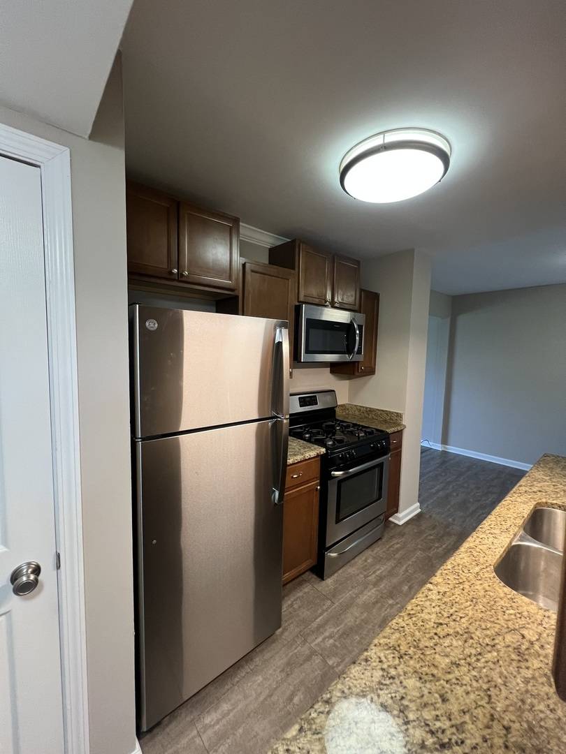 460 Mallview LN, Bolingbrook, IL 60440