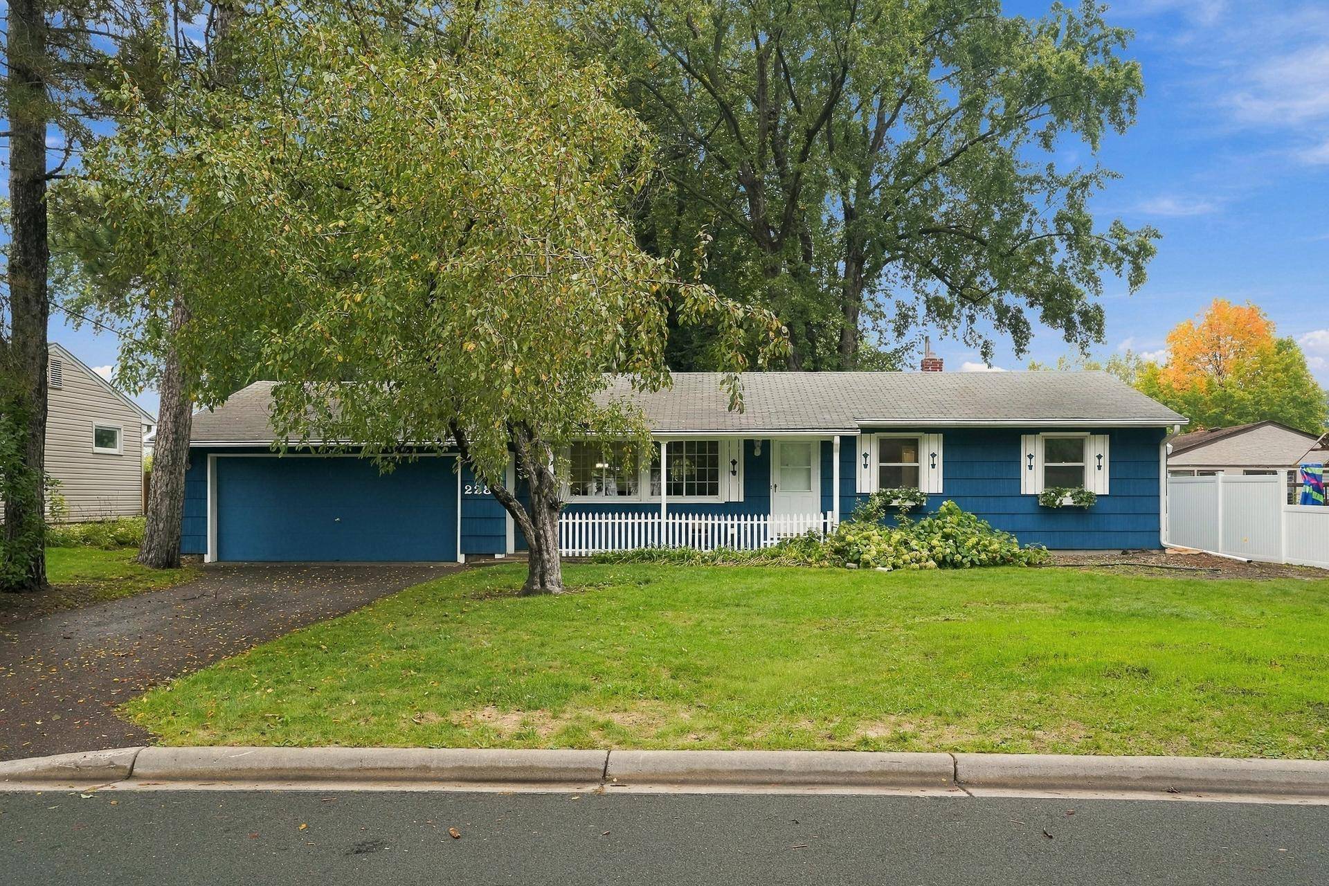 2280 Randy AVE, White Bear Lake, MN 55110