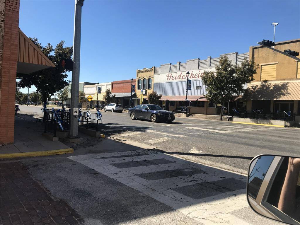 135 S Main Street, Winters, TX 79567