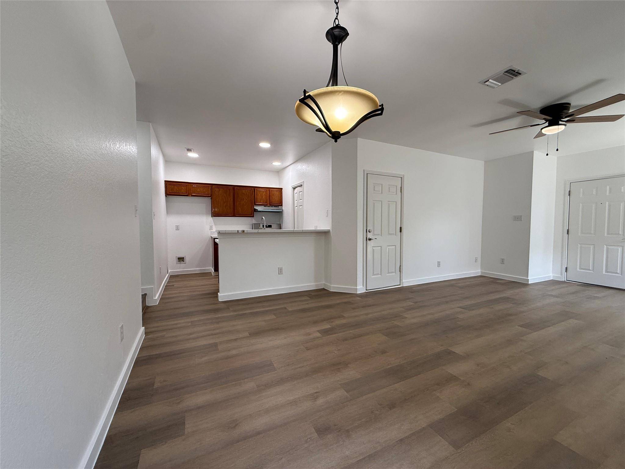 1621 Parkfield CIR, Round Rock, TX 78664