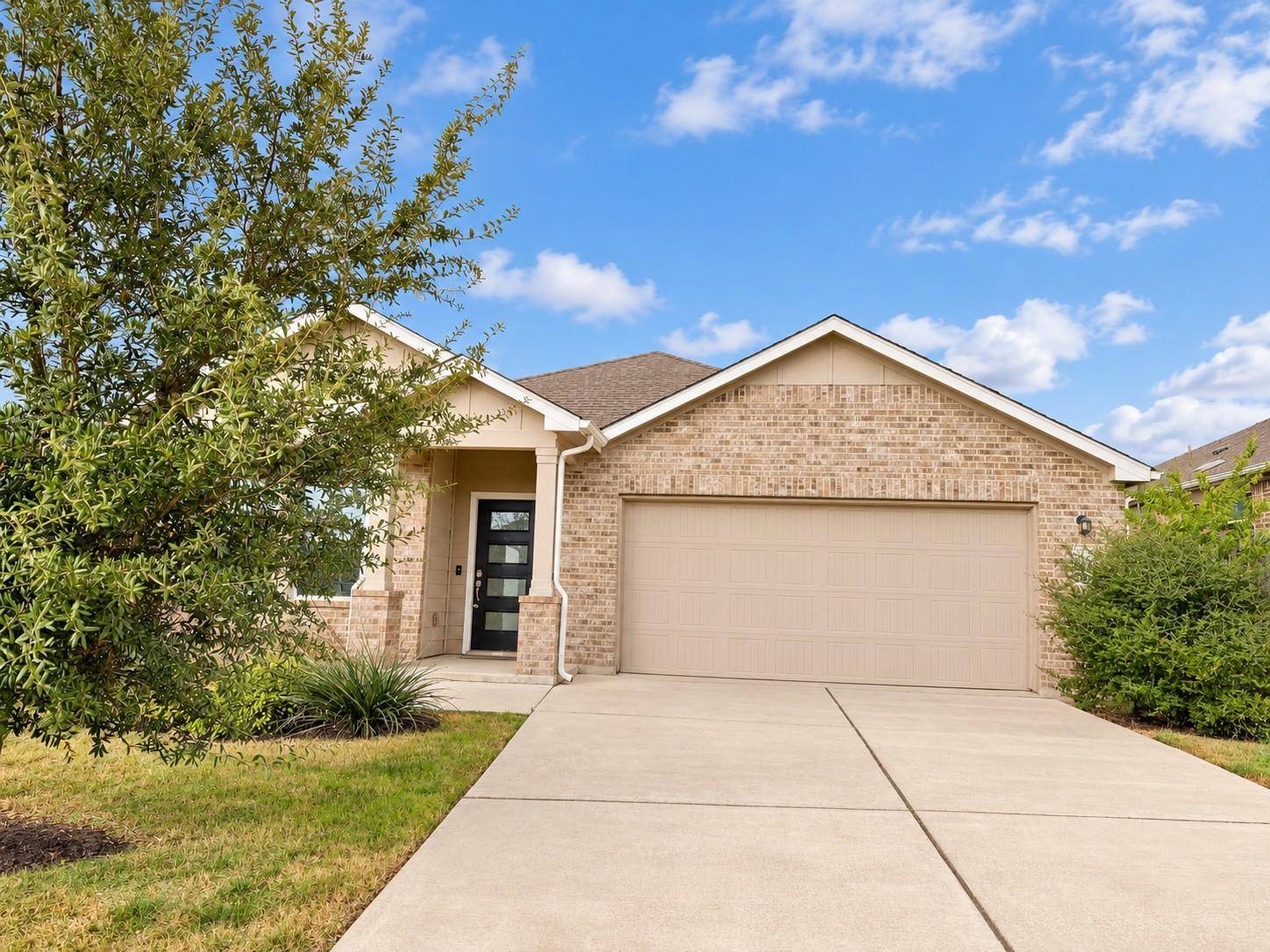15400 Summer Ray DR, Del Valle, TX 78617
