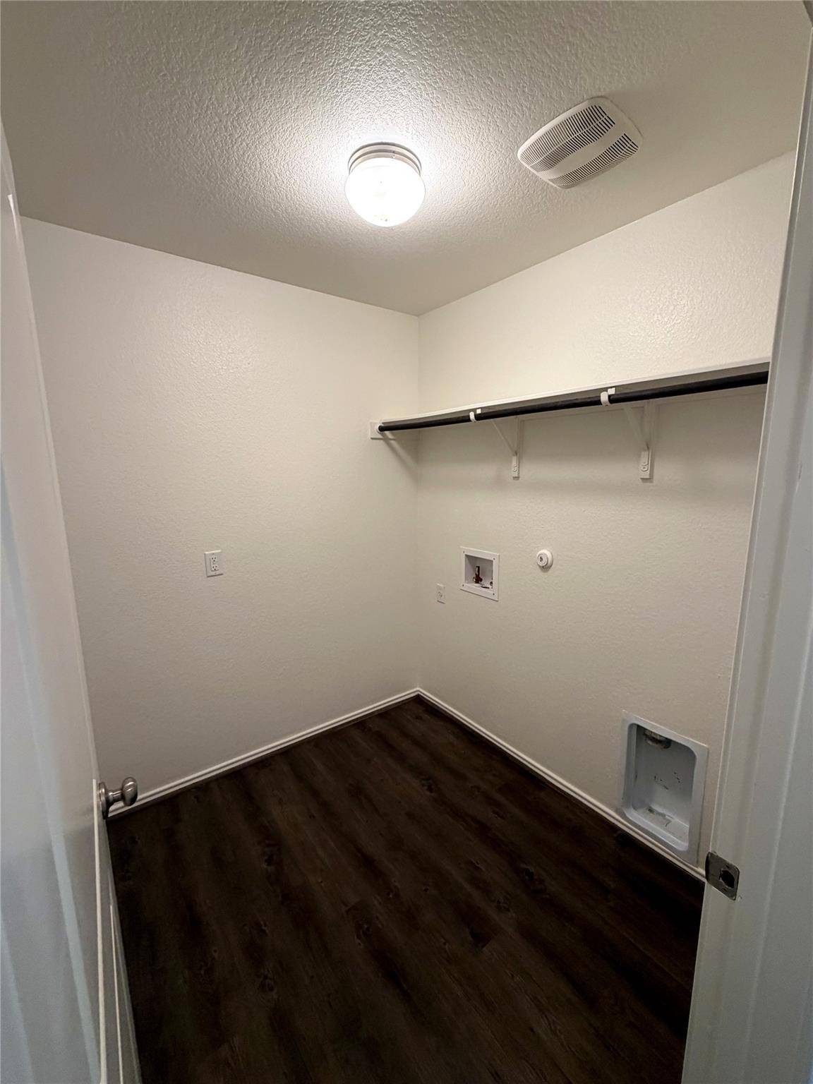 15400 Summer Ray DR, Del Valle, TX 78617