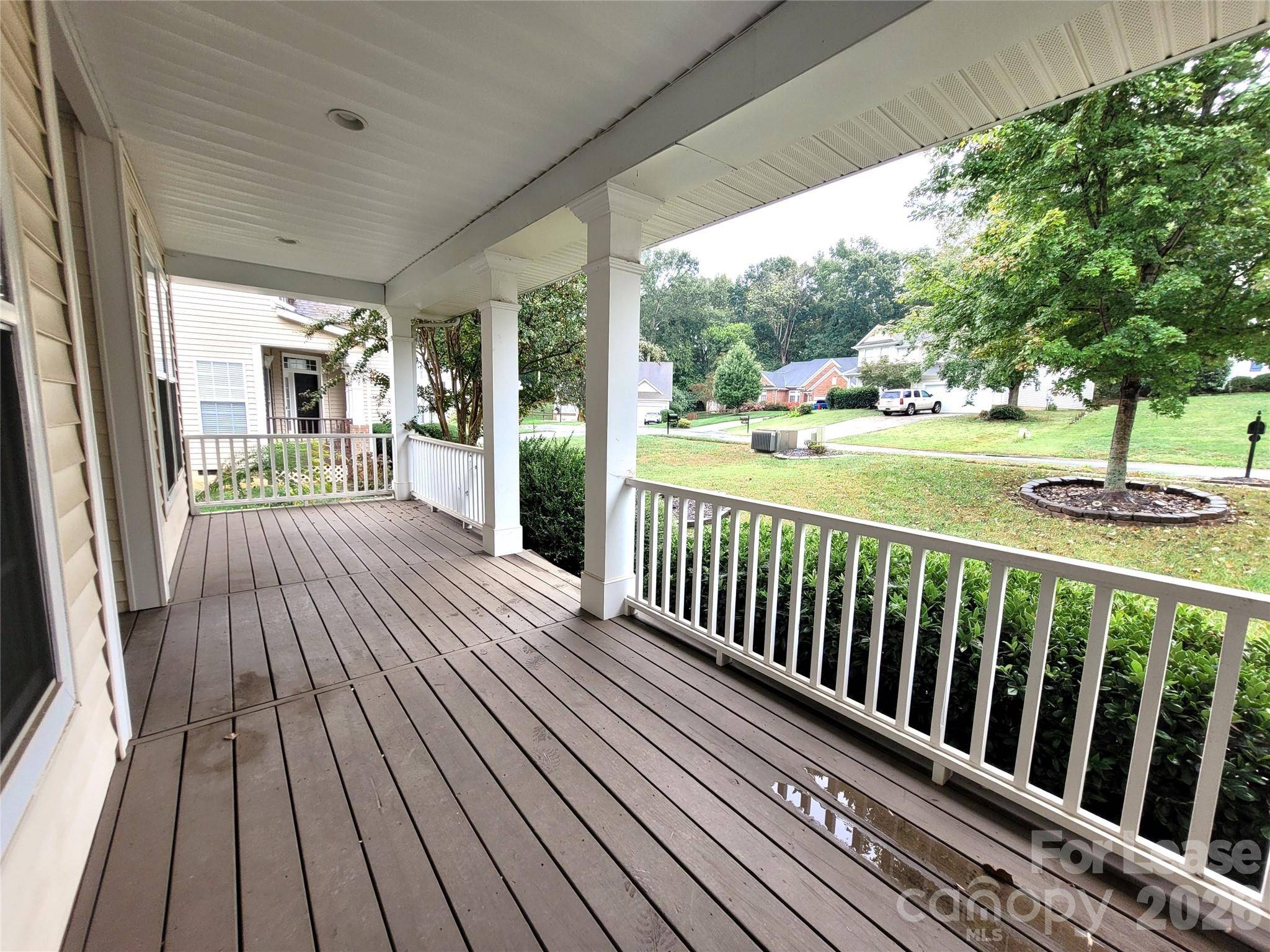 5618 Branthurst DR, Charlotte, NC 28269