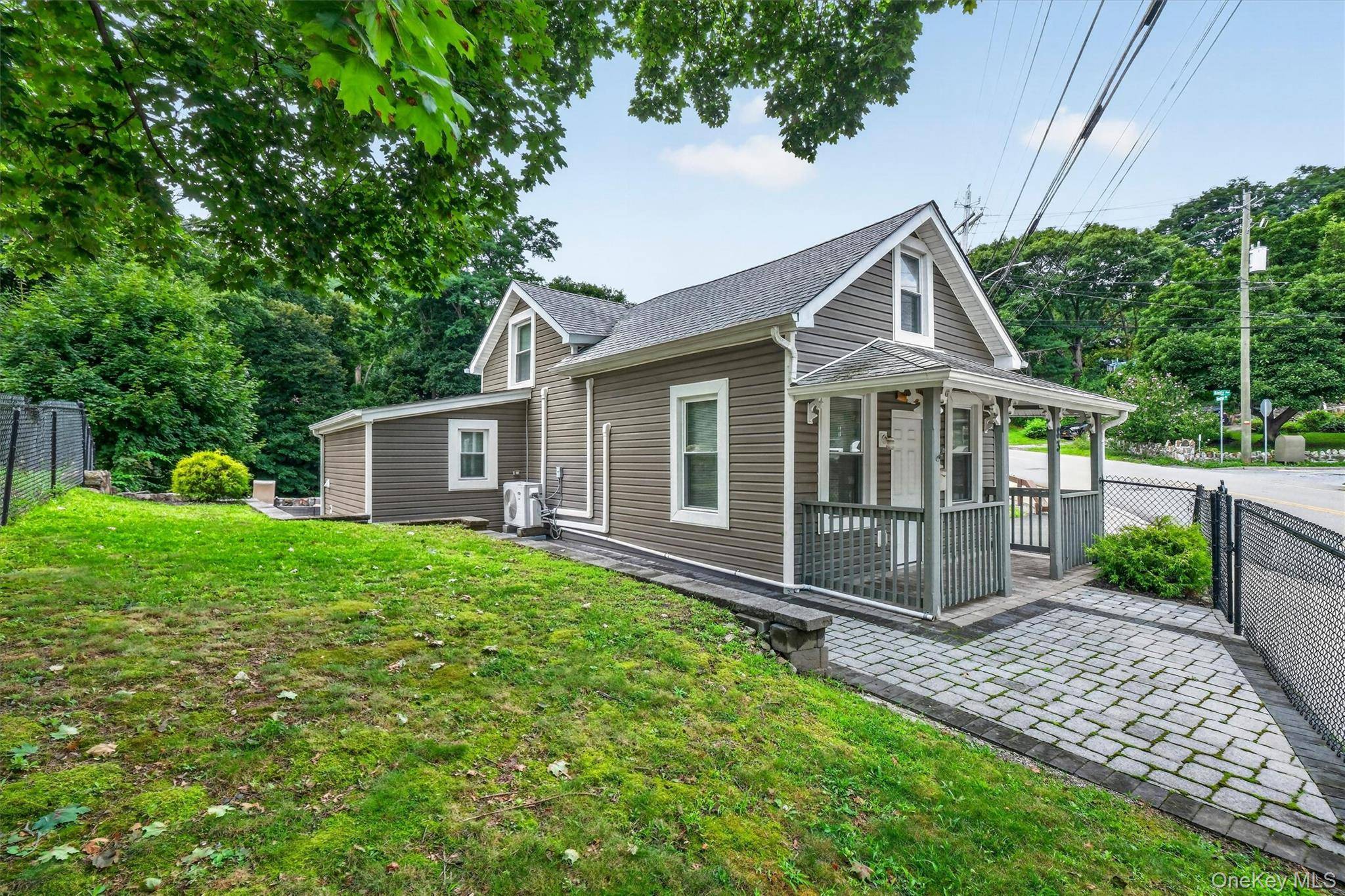 83 Mountain AVE, Highland Falls, NY 10928