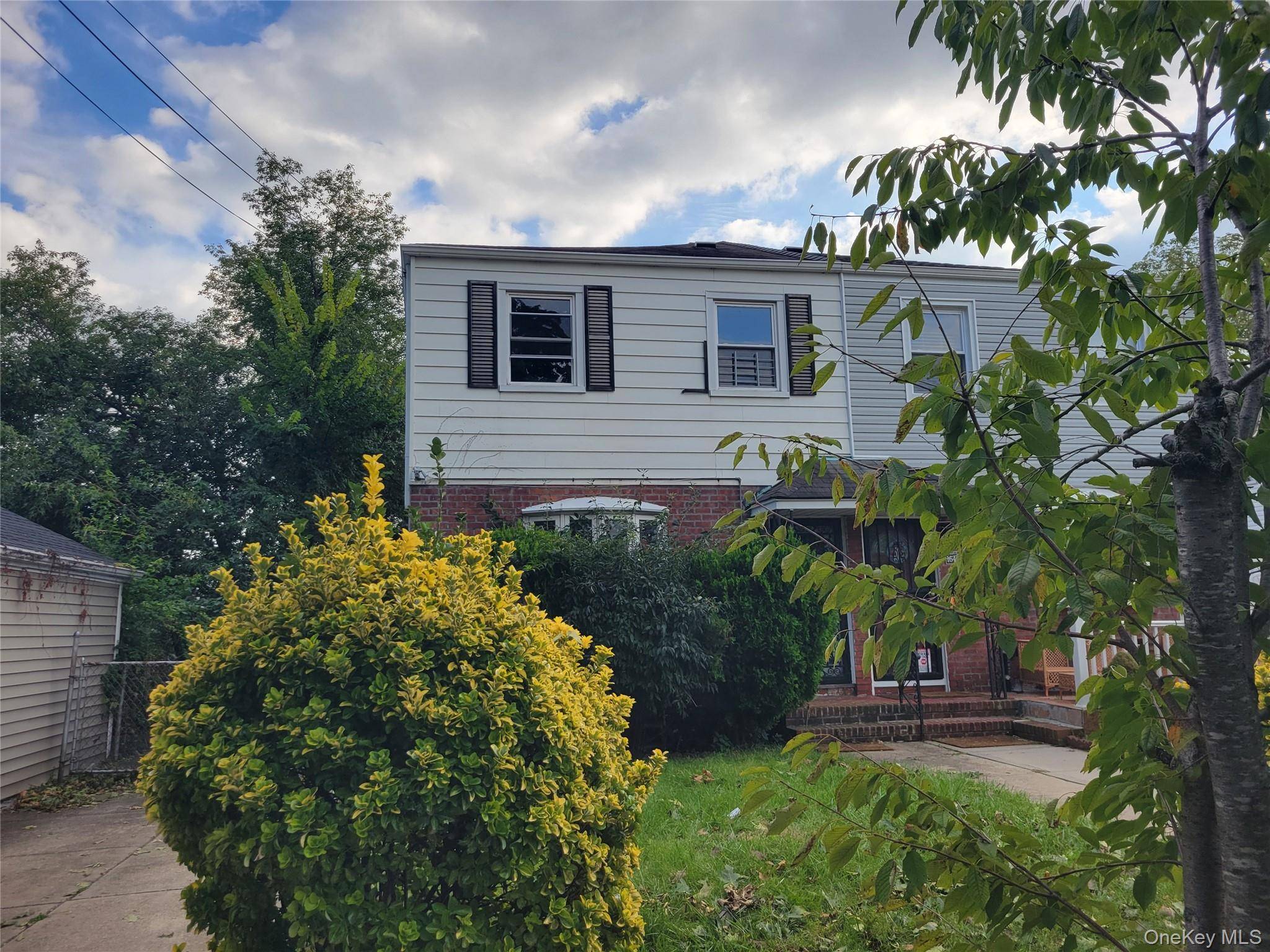 164-38 76th RD, Fresh Meadows, NY 11366