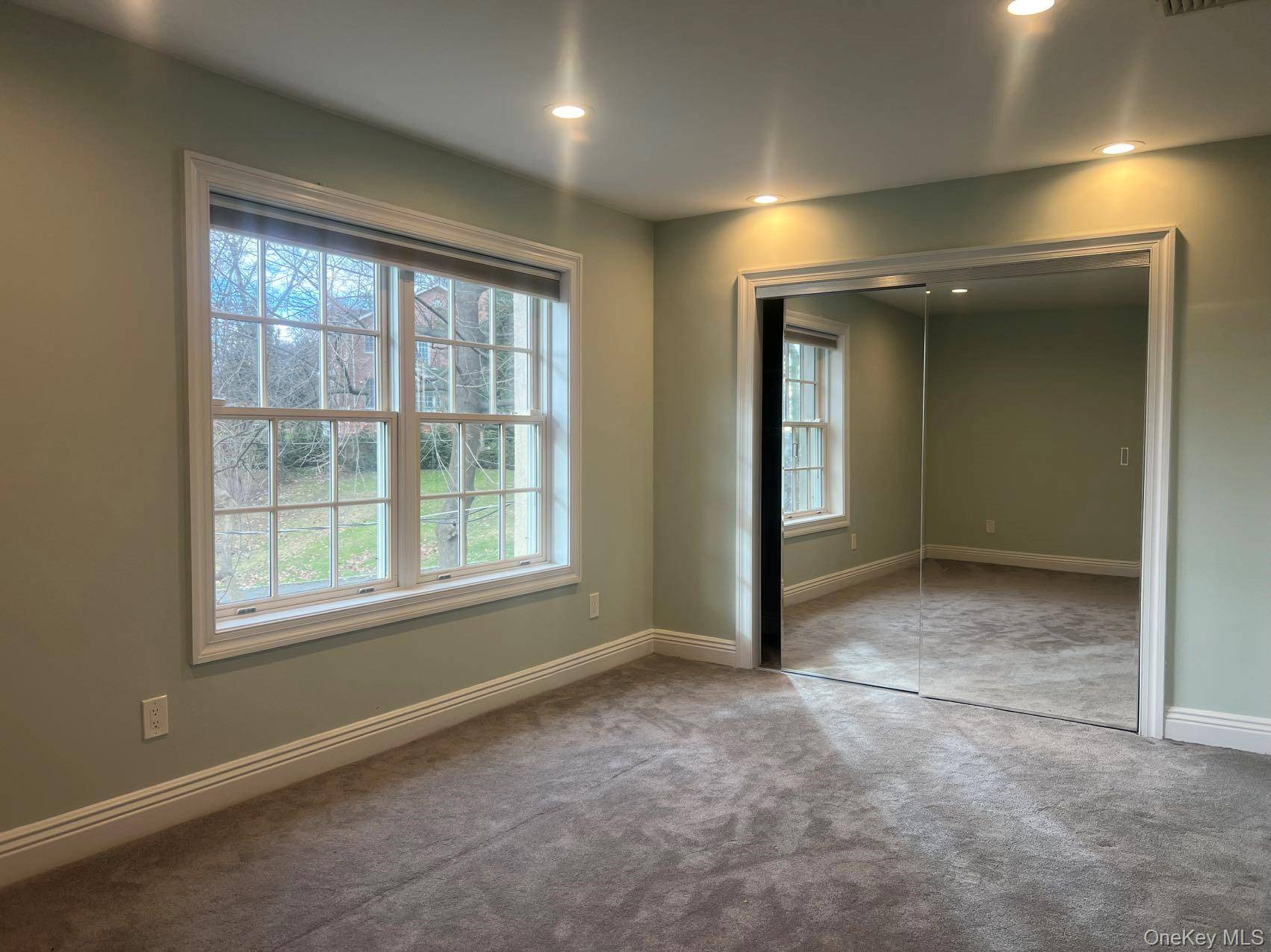 12 The Intervale, Roslyn, NY 11576