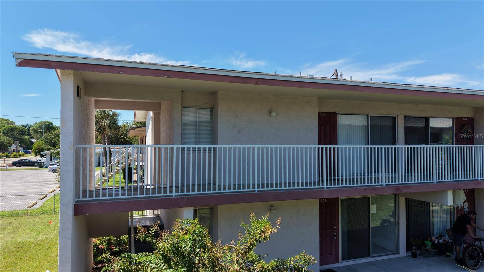 2920 CLARK RD #204, Sarasota, FL 34231