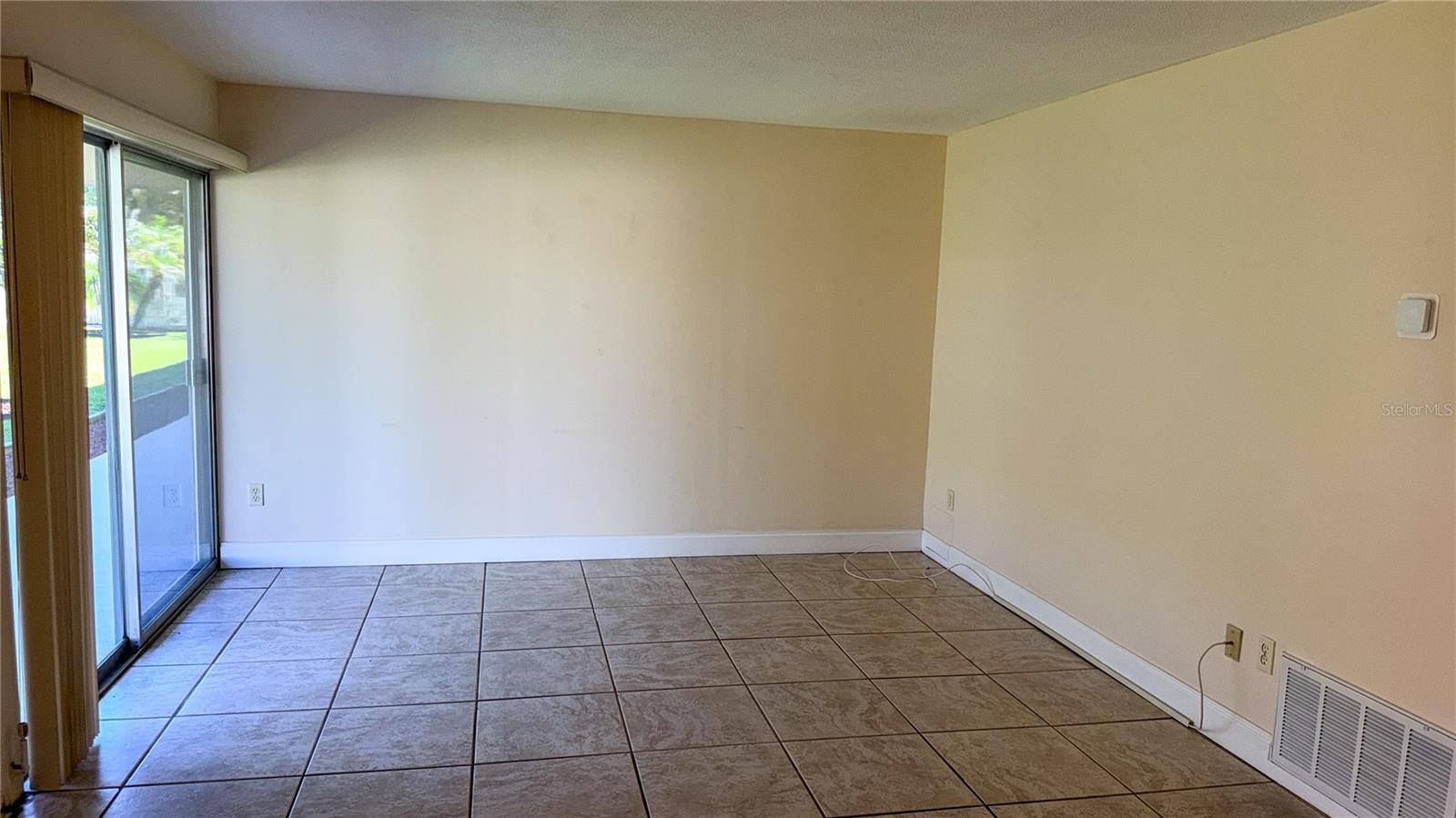 2920 CLARK RD #204, Sarasota, FL 34231
