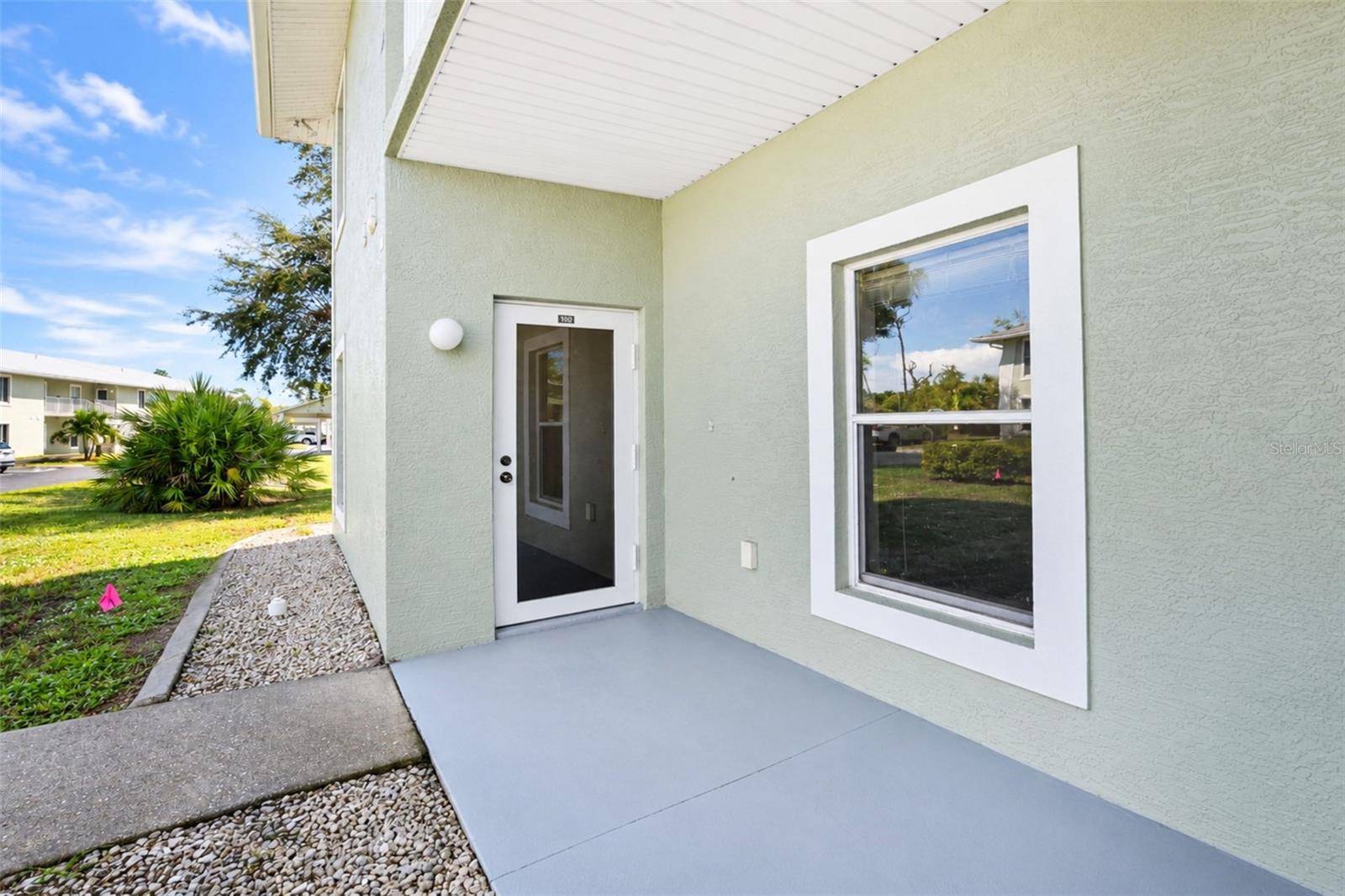 8101 MEMORY LN #122, Rotonda West, FL 33947