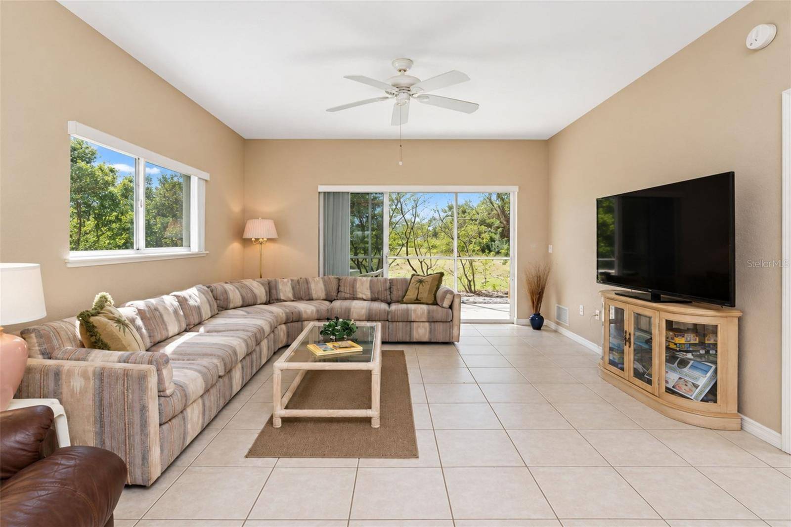 8101 MEMORY LN #122, Rotonda West, FL 33947