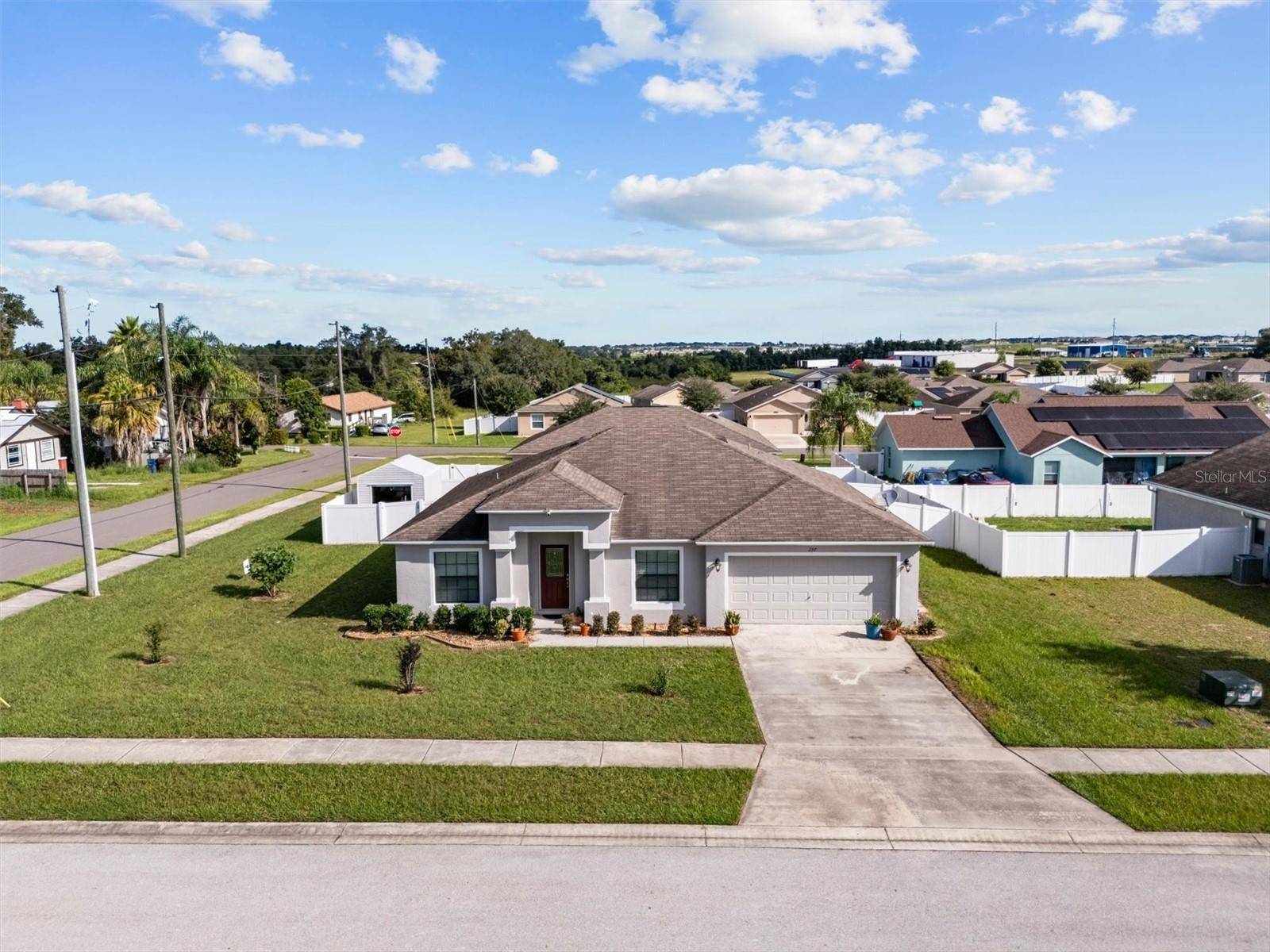297 HIDDEN LAKE LN, Lake Hamilton, FL 33851