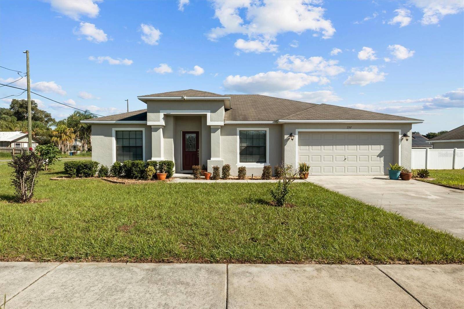 297 HIDDEN LAKE LN, Lake Hamilton, FL 33851