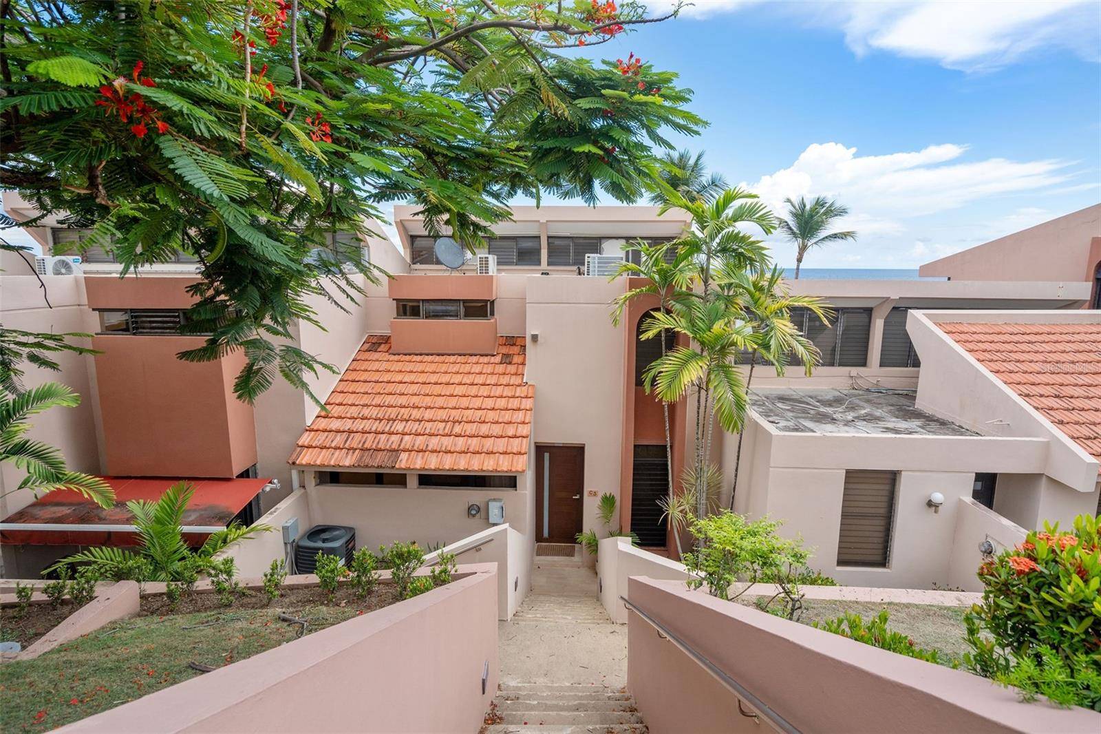 170 PALMAS DR #C3, Humacao, PR 00791