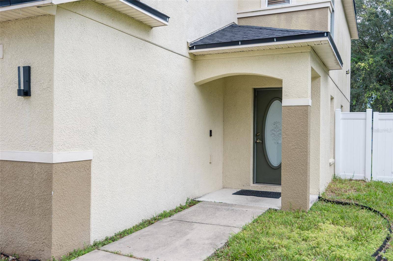 6340 CHERRY BLOSSOM TRL, Gibsonton, FL 33534