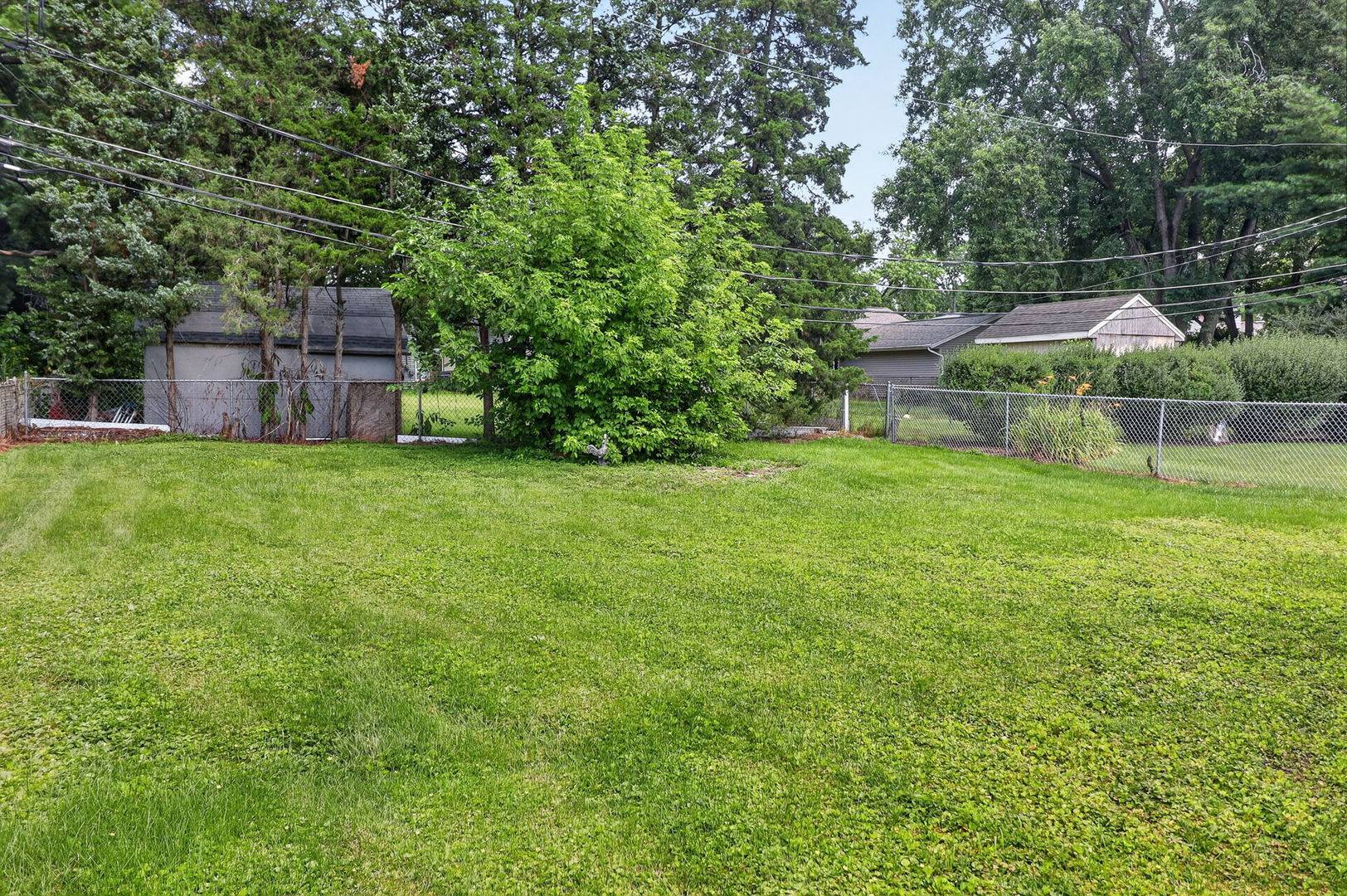 123 S Ellyn AVE, Glen Ellyn, IL 60137