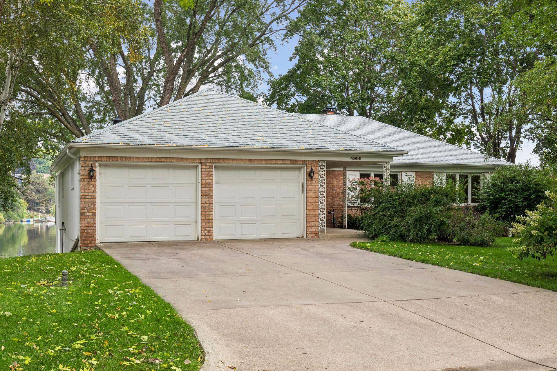 4900 Killarney DR, Golden Valley, MN 55422