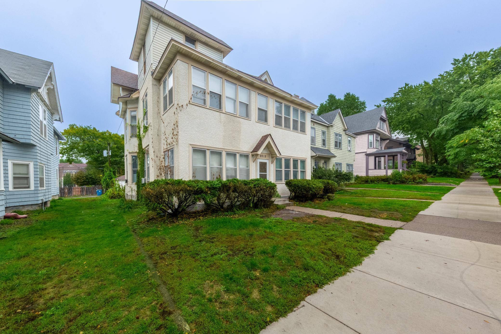 2015 2nd AVE S, Minneapolis, MN 55404