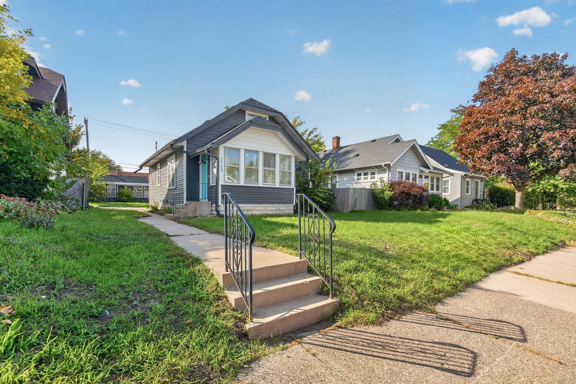 3943 Thomas AVE N, Minneapolis, MN 55412