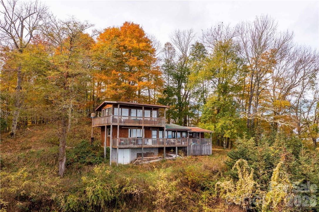1375 Swing RD, Burnsville, NC 28714
