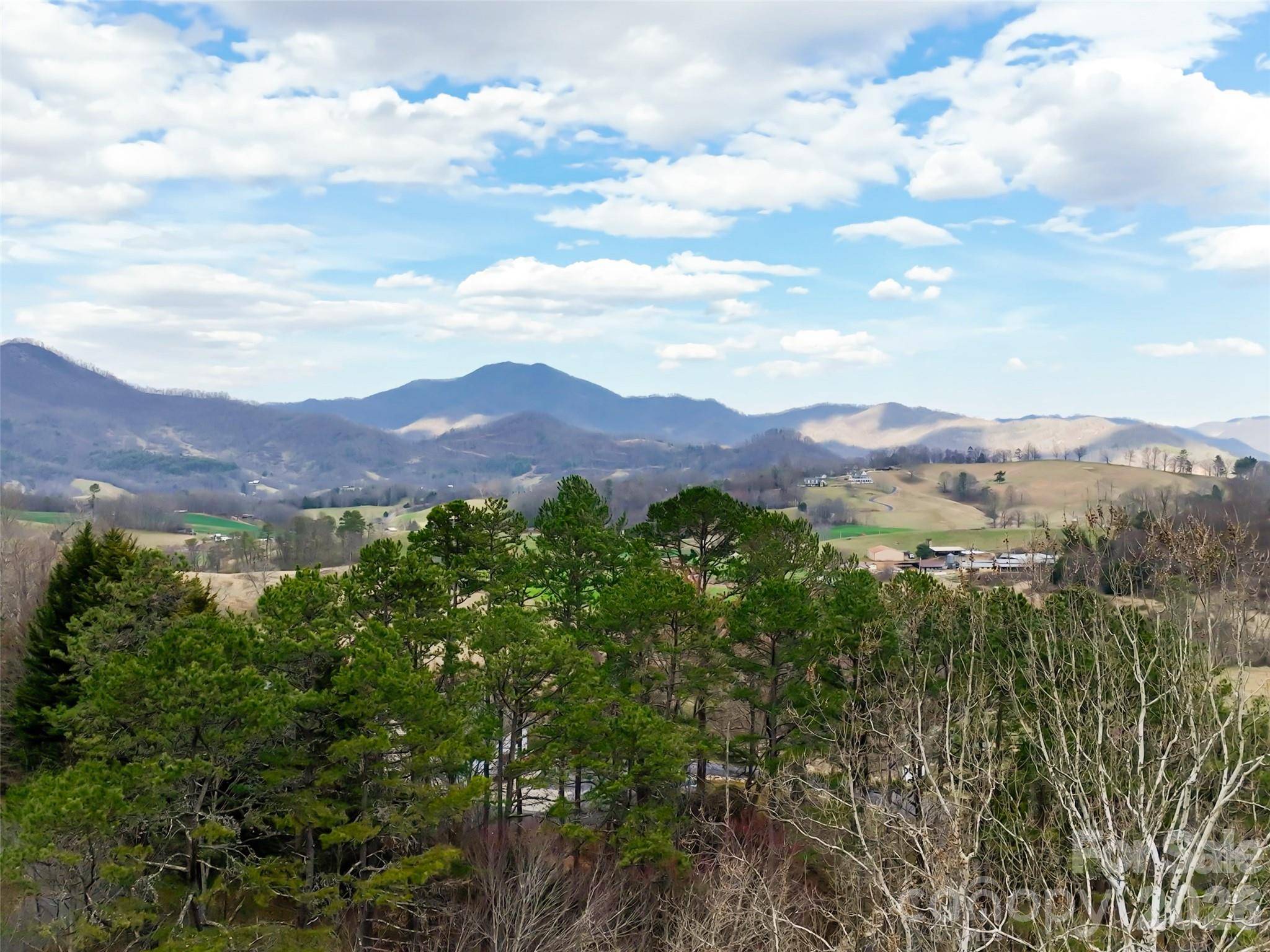 999 Coyote Hollow RD #39, Waynesville, NC 28785