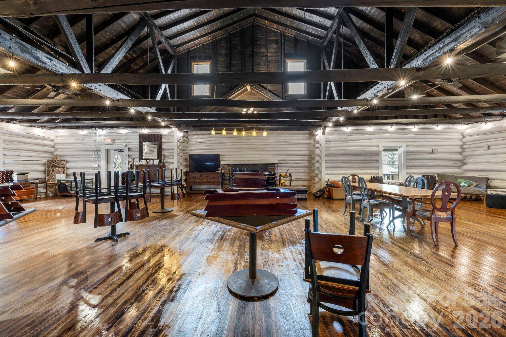 1196 N Country Club RD, Brevard, NC 28712