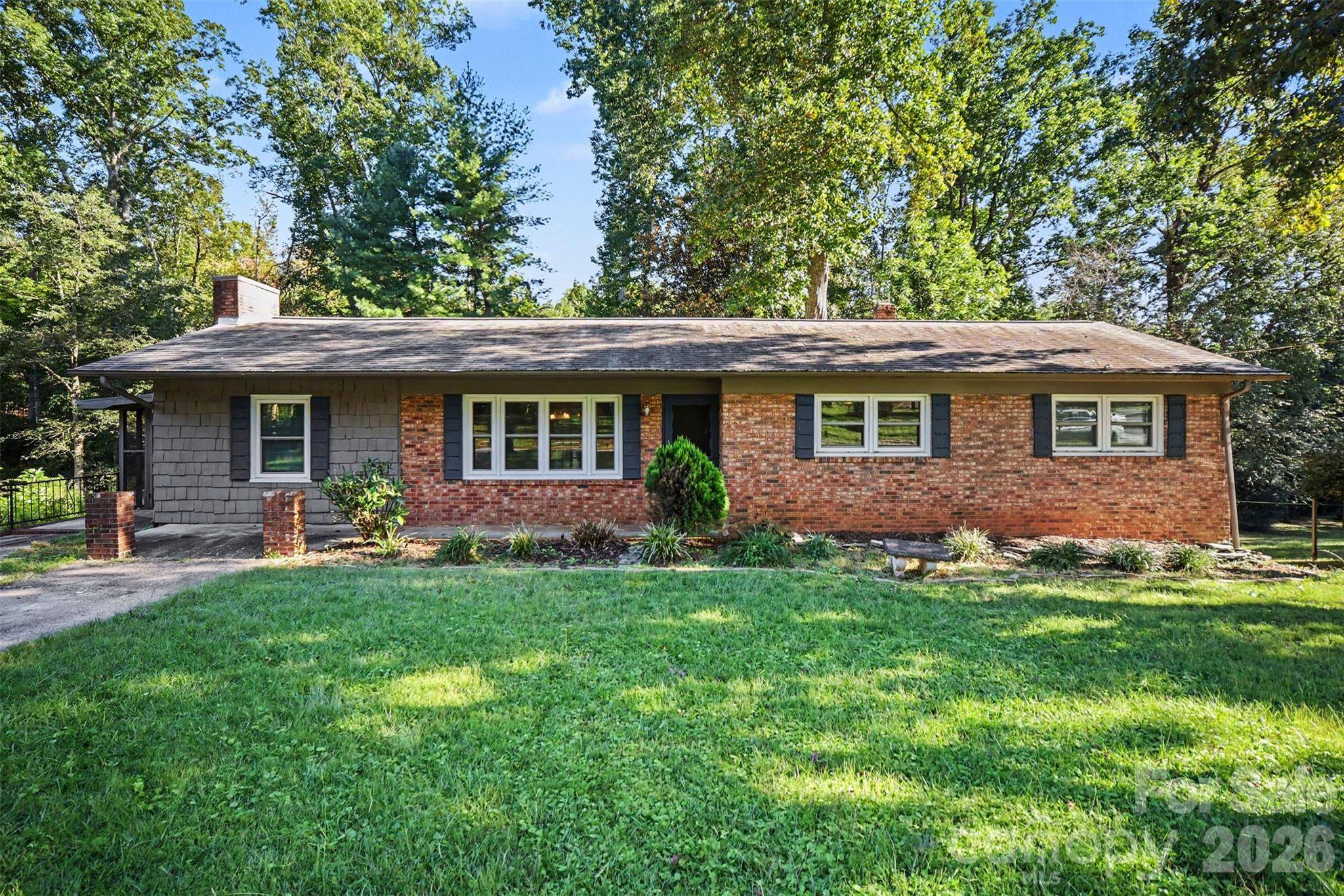 623 Westside DR, Newton, NC 28658