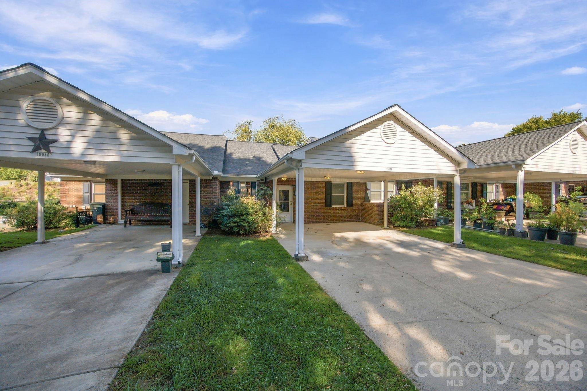 19838 Oak Leaf CIR, Cornelius, NC 28031