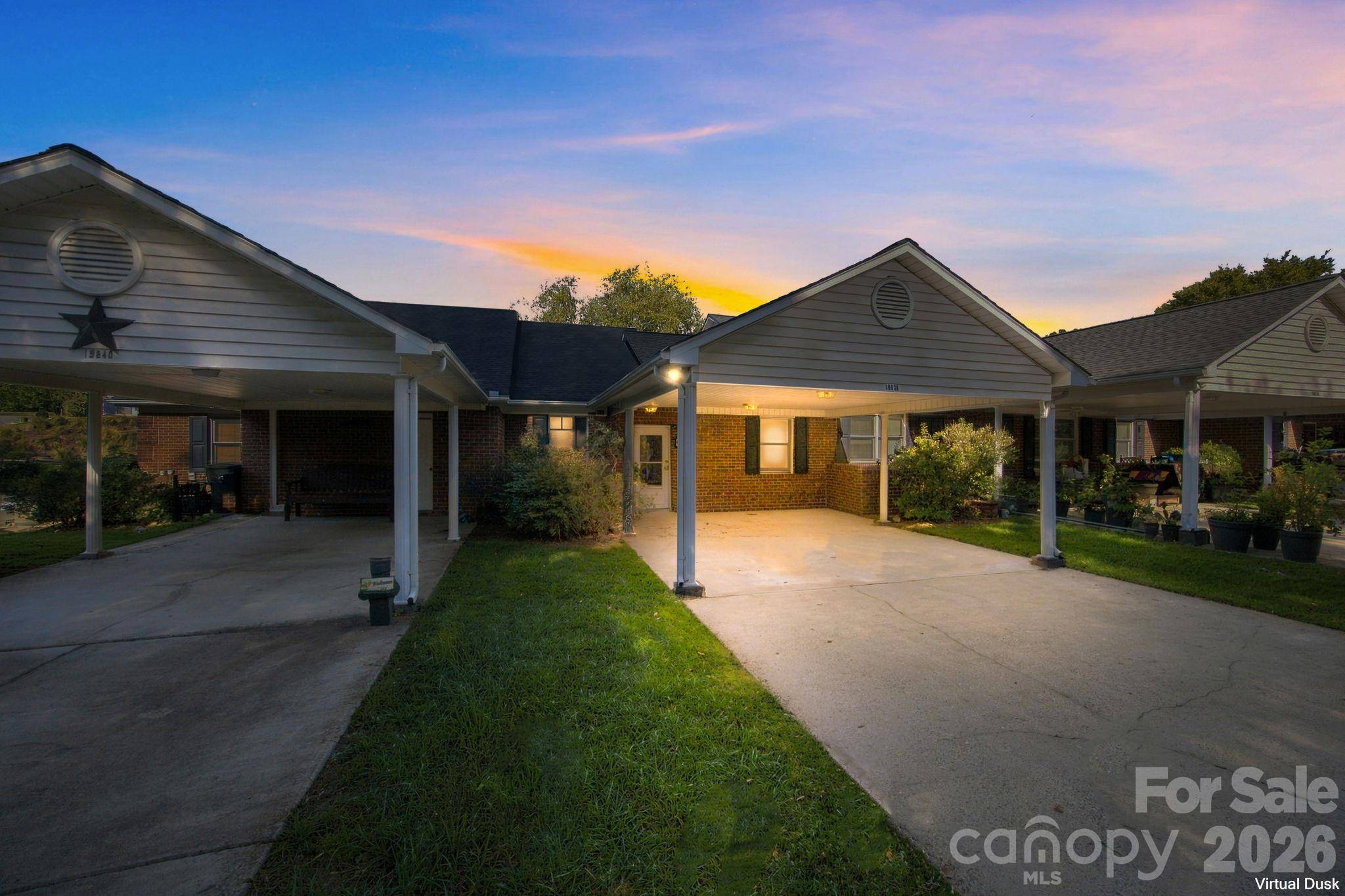19838 Oak Leaf CIR, Cornelius, NC 28031