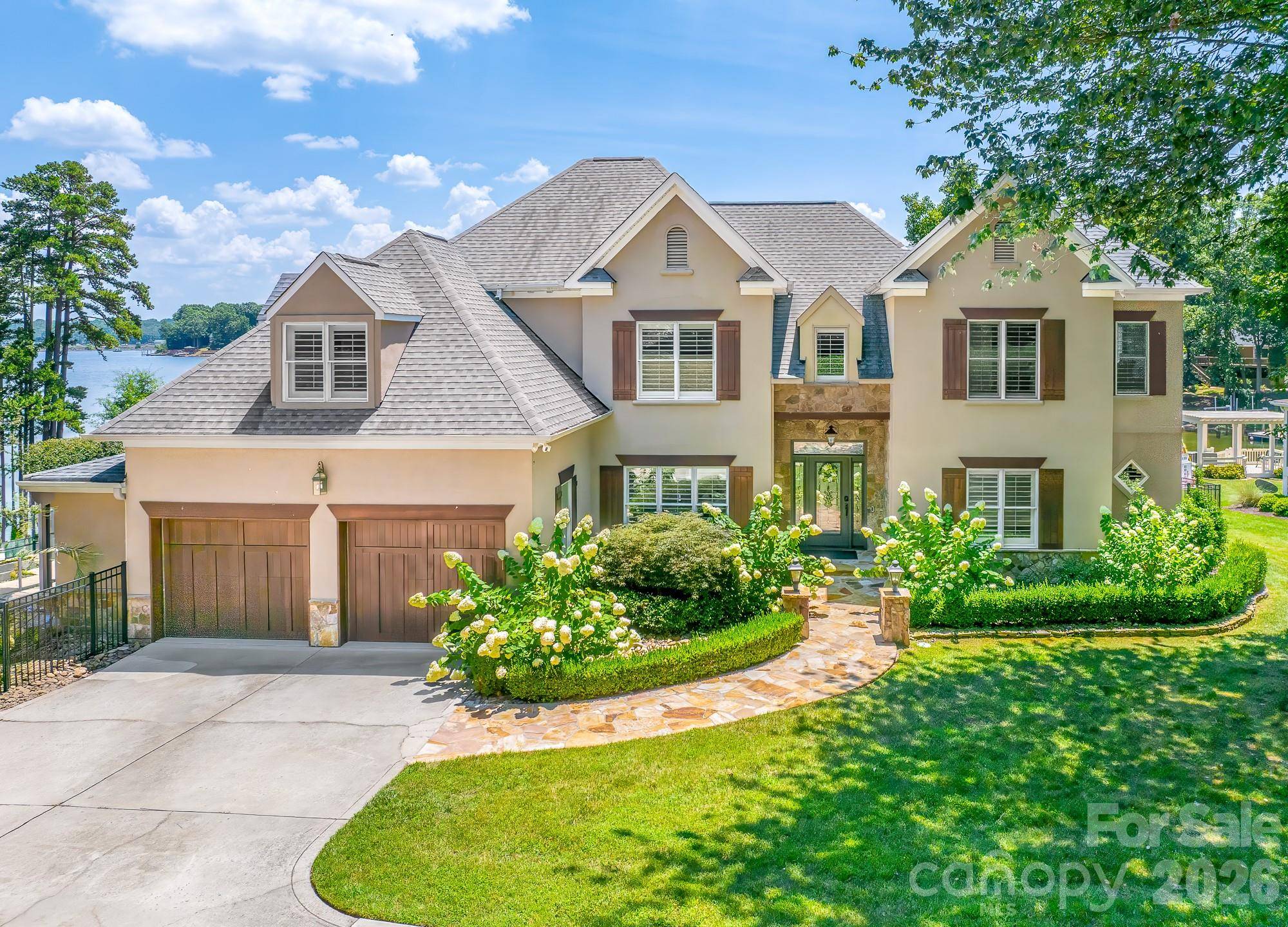 21206 Captiva CT, Cornelius, NC 28031