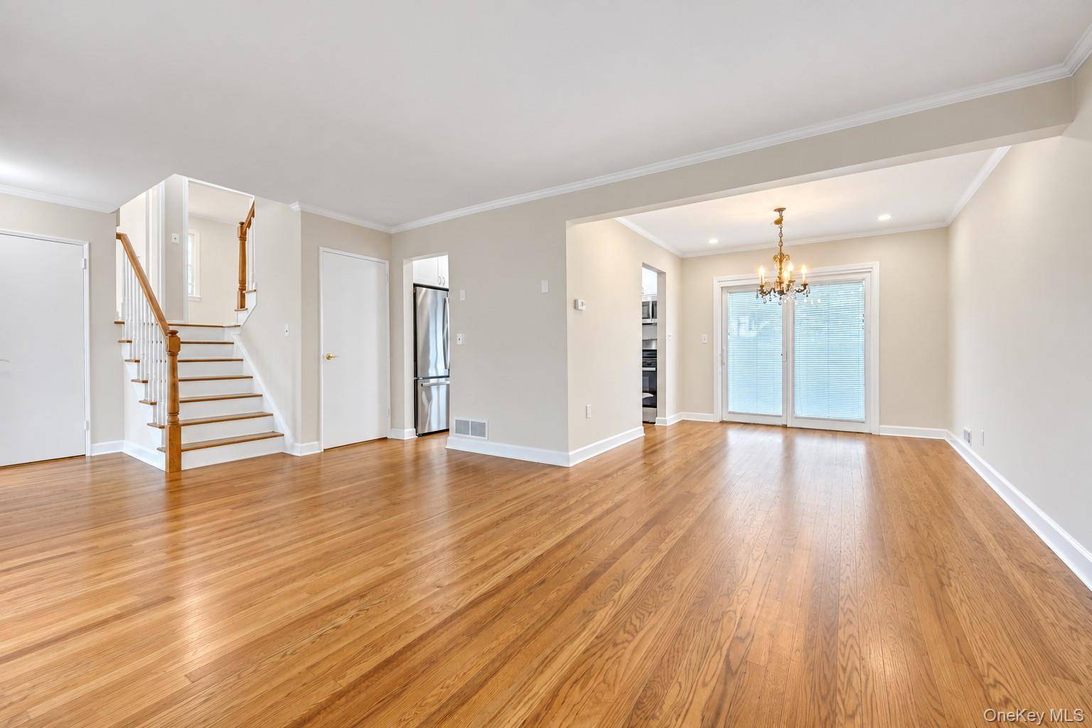 22 Somerset DR, Yonkers, NY 10710