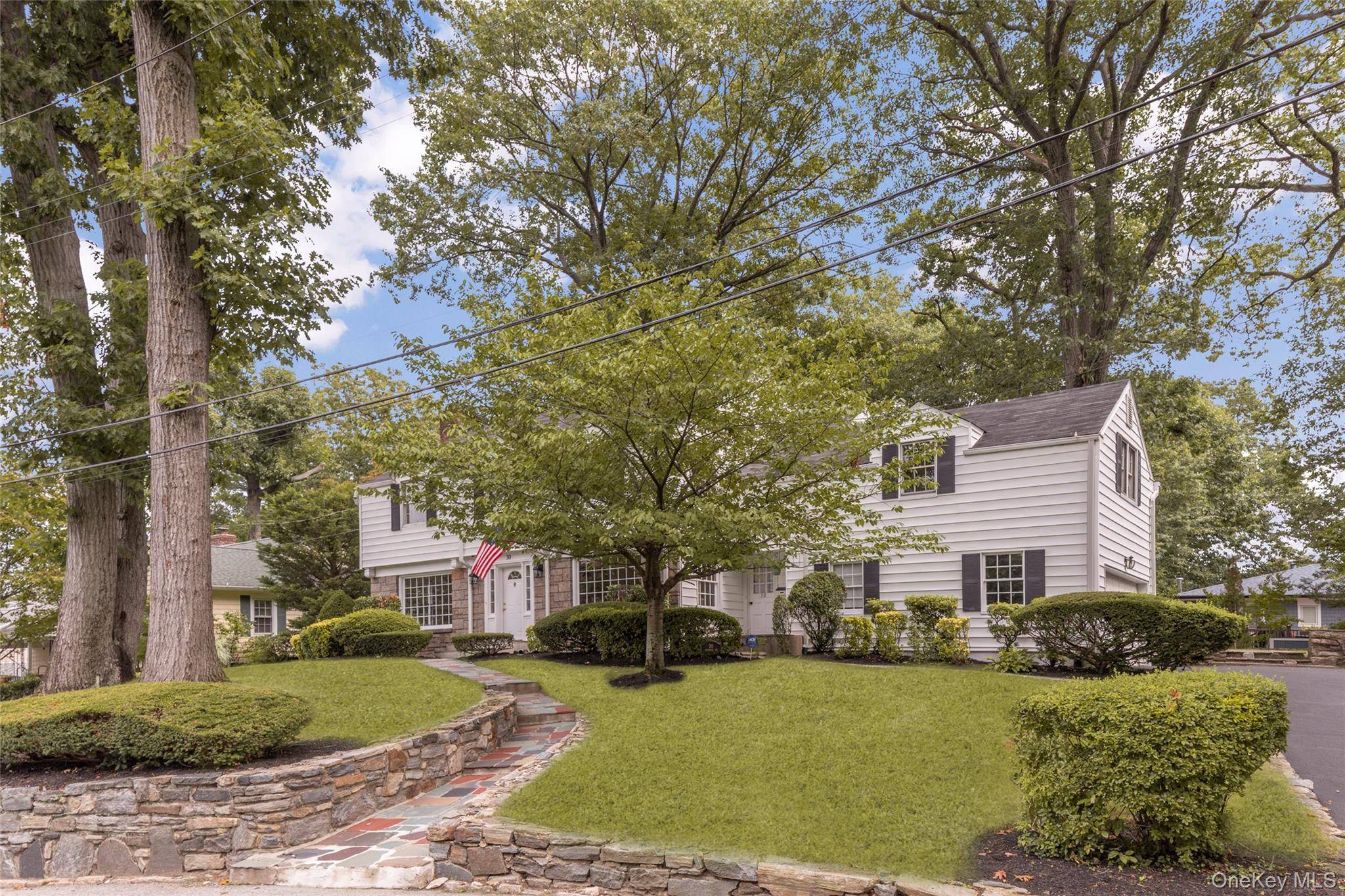 30 Cherwing RD, Yonkers, NY 10701