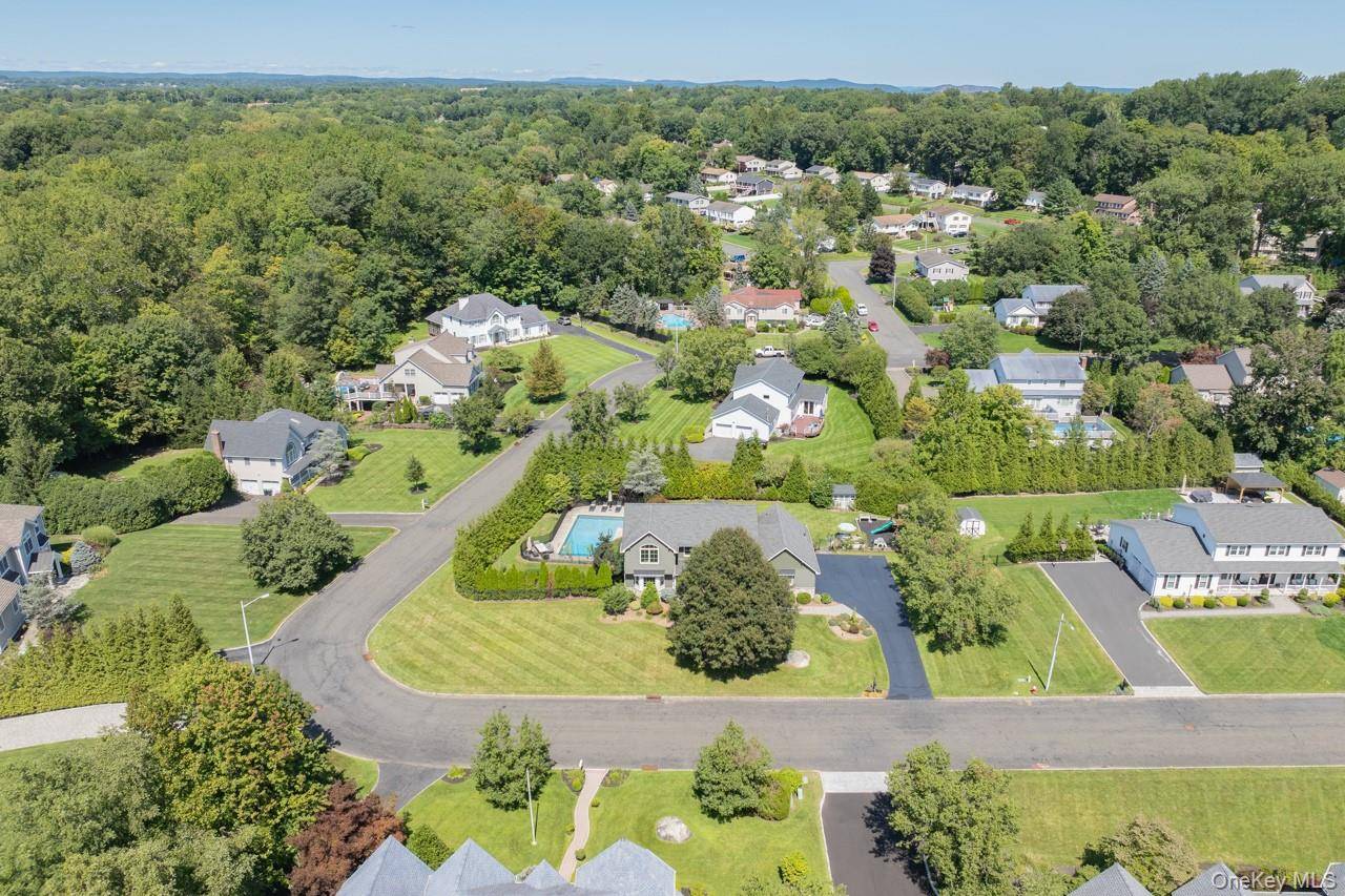 51 Marycrest RD, West Nyack, NY 10994