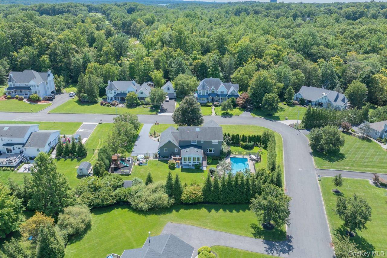 51 Marycrest RD, West Nyack, NY 10994