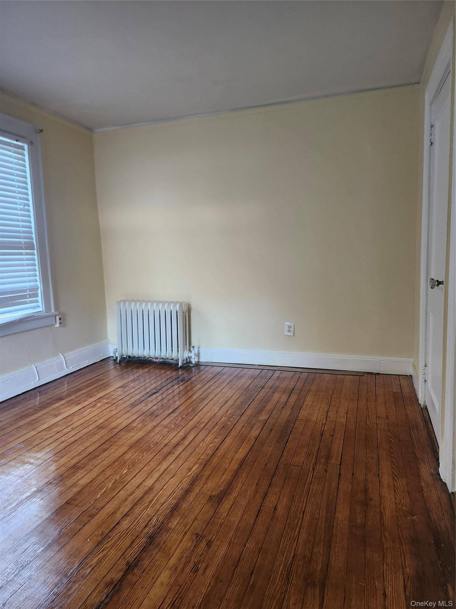 647 S 6th AVE #2, Mount Vernon, NY 10550