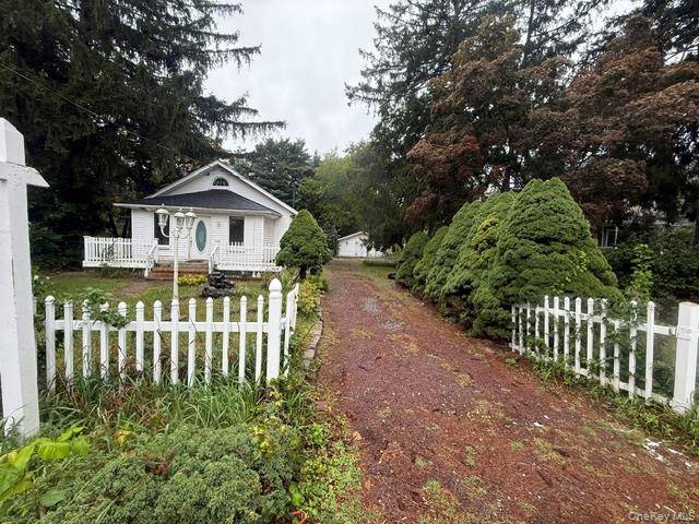2408 Pine AVE, Ronkonkoma, NY 11779