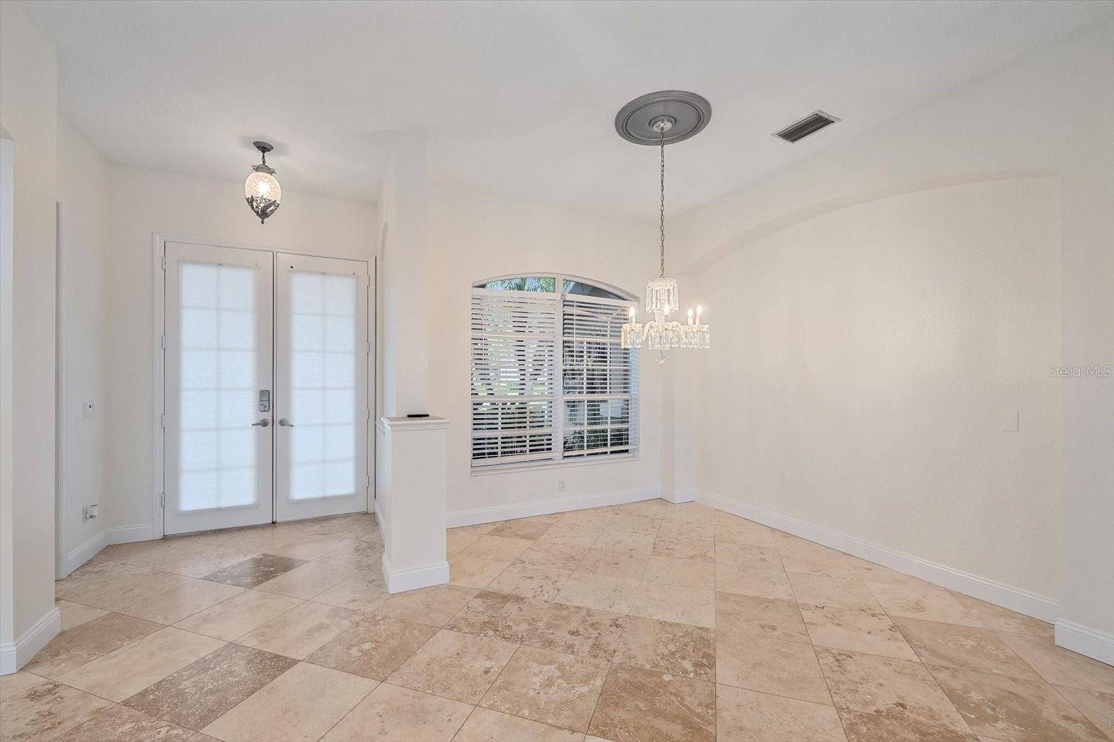 11915 CLUBHOUSE DR, Lakewood Ranch, FL 34202