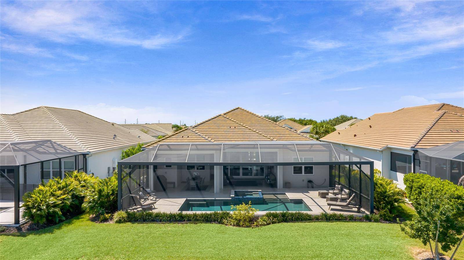 8035 WATERBEND TRL, Sarasota, FL 34240