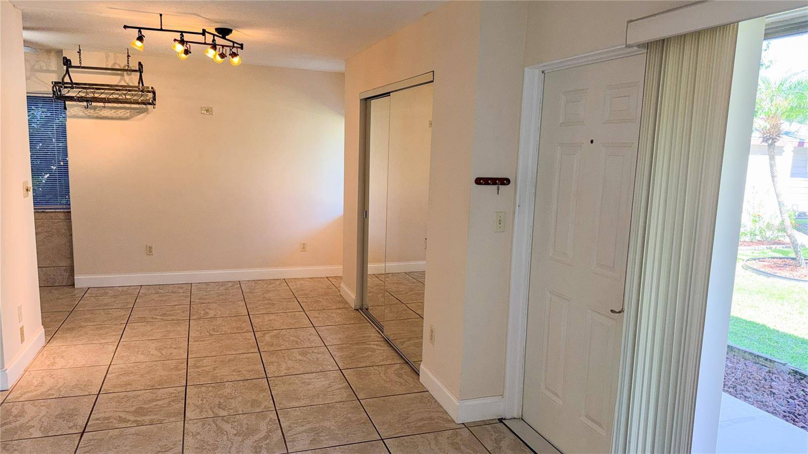 2920 CLARK RD #101, Sarasota, FL 34231
