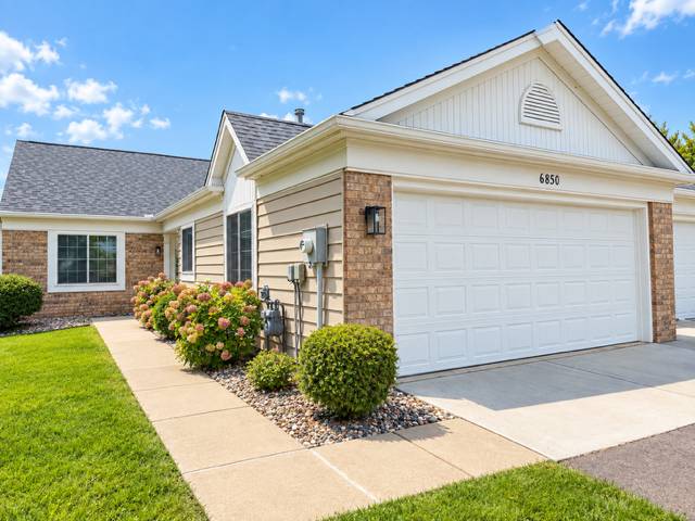 6850 Jenny LN, Woodbury, MN 55125