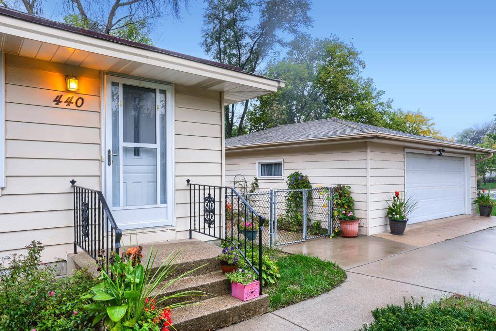 440 113th AVE NW, Coon Rapids, MN 55448