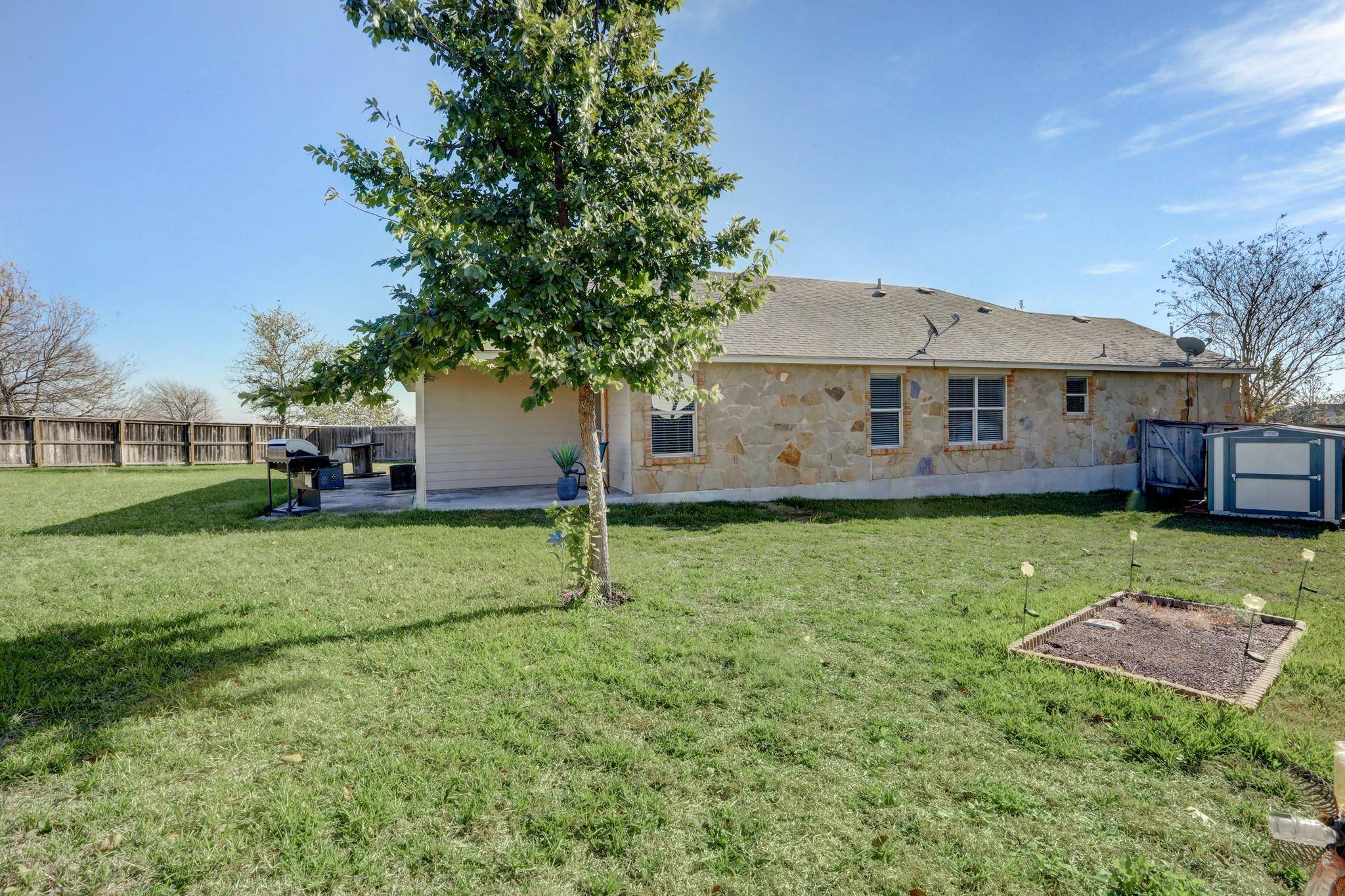 1213 Sunny Meadows LOOP, Georgetown, TX 78626