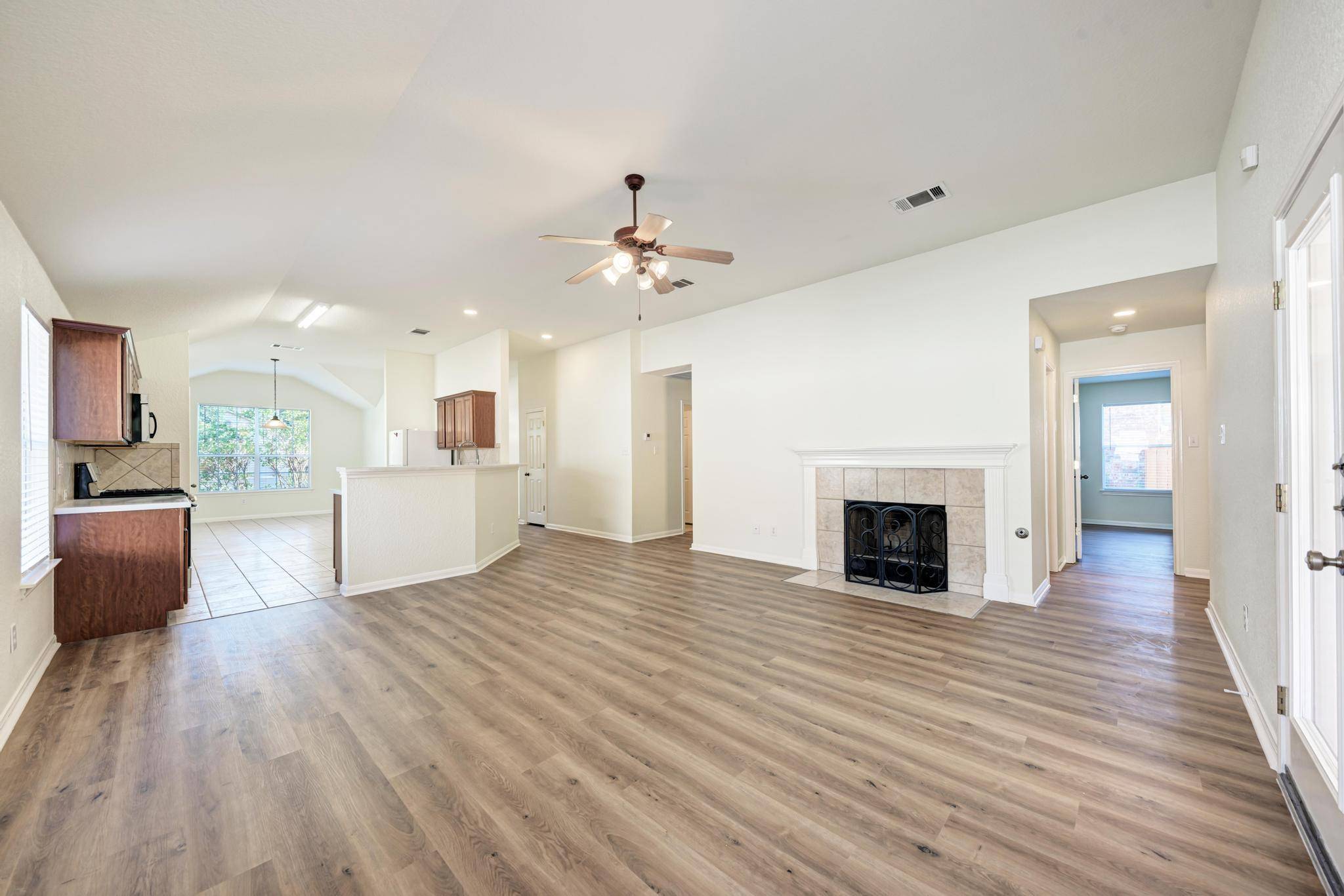 203 Newport Landing PL, Round Rock, TX 78665